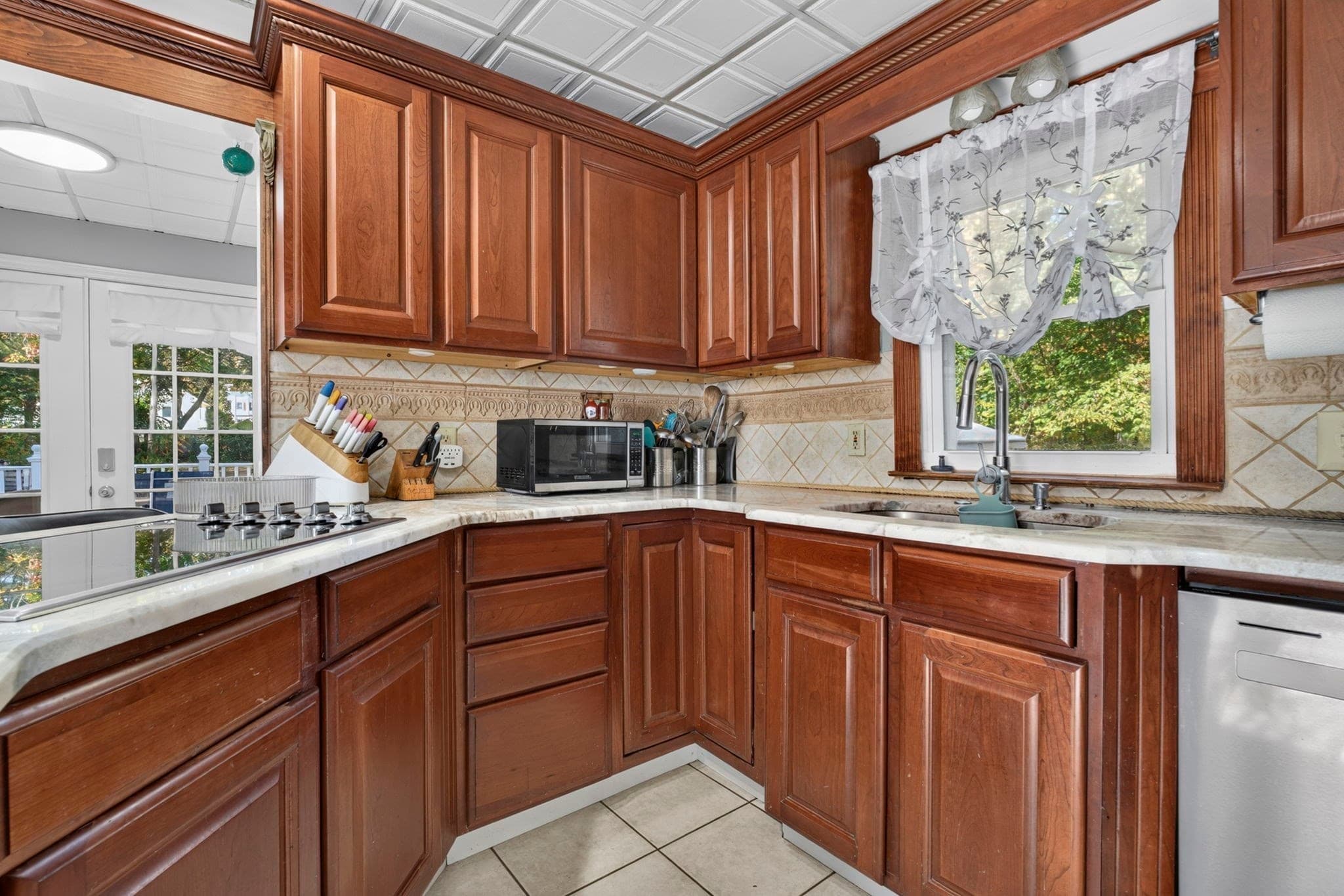 Single Family Residence at 74 Arlington St, Leominster MA 01453, photo 9 of 40