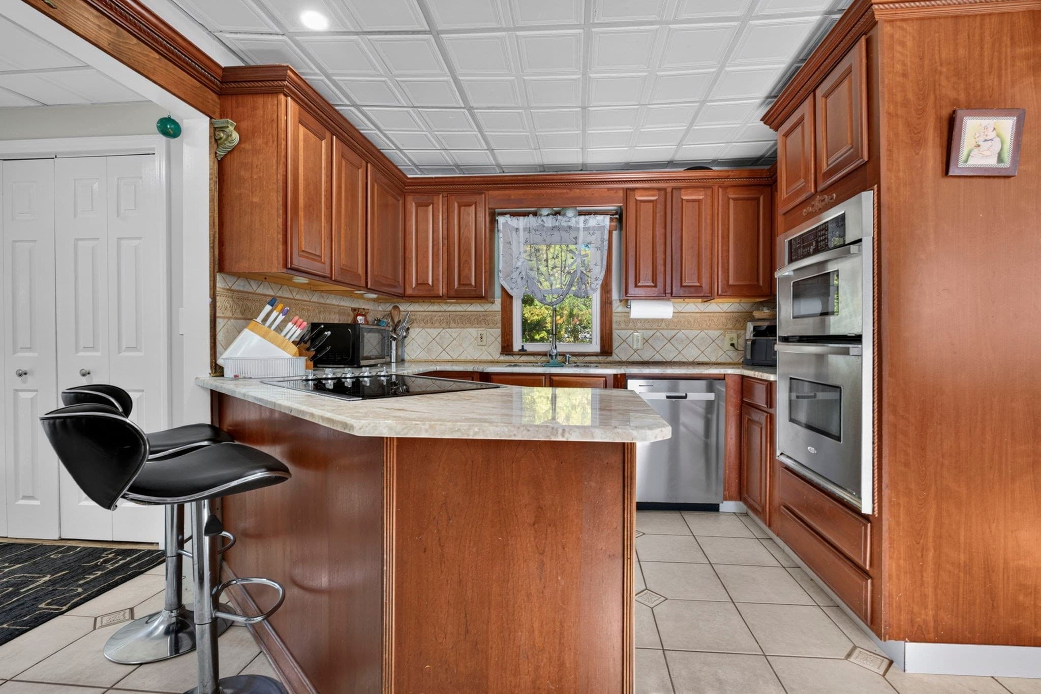 Single Family Residence at 74 Arlington St, Leominster MA 01453, photo 10 of 40