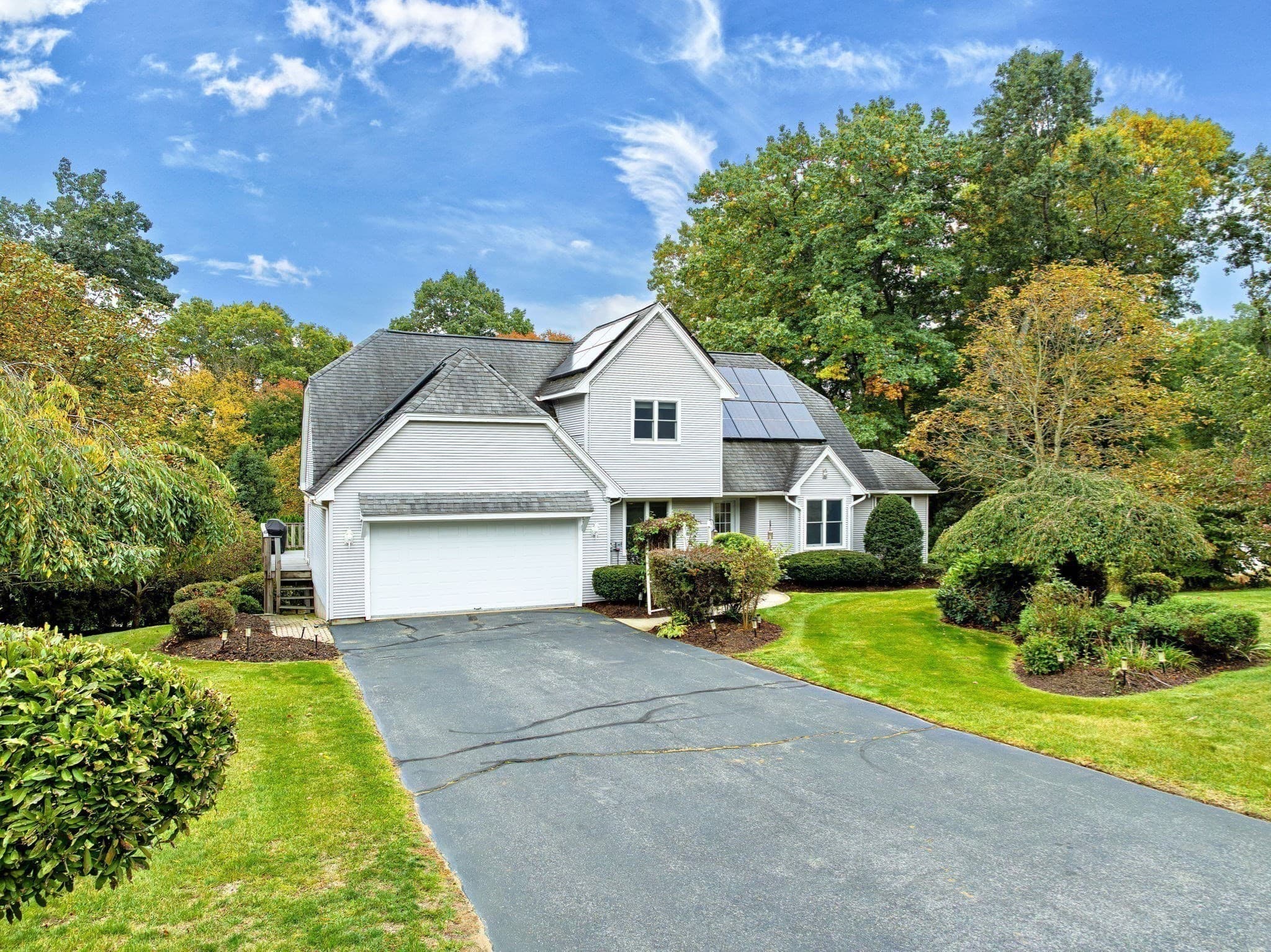 Single Family Residence at 6 Townview Circle, East Longmeadow MA 01028, photo 2 of 42
