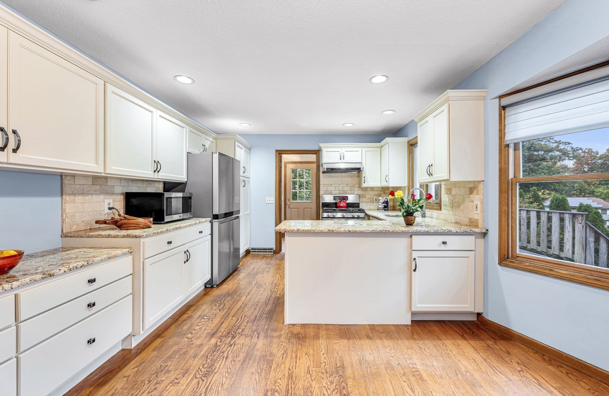 Single Family Residence at 6 Townview Circle, East Longmeadow MA 01028, photo 13 of 42