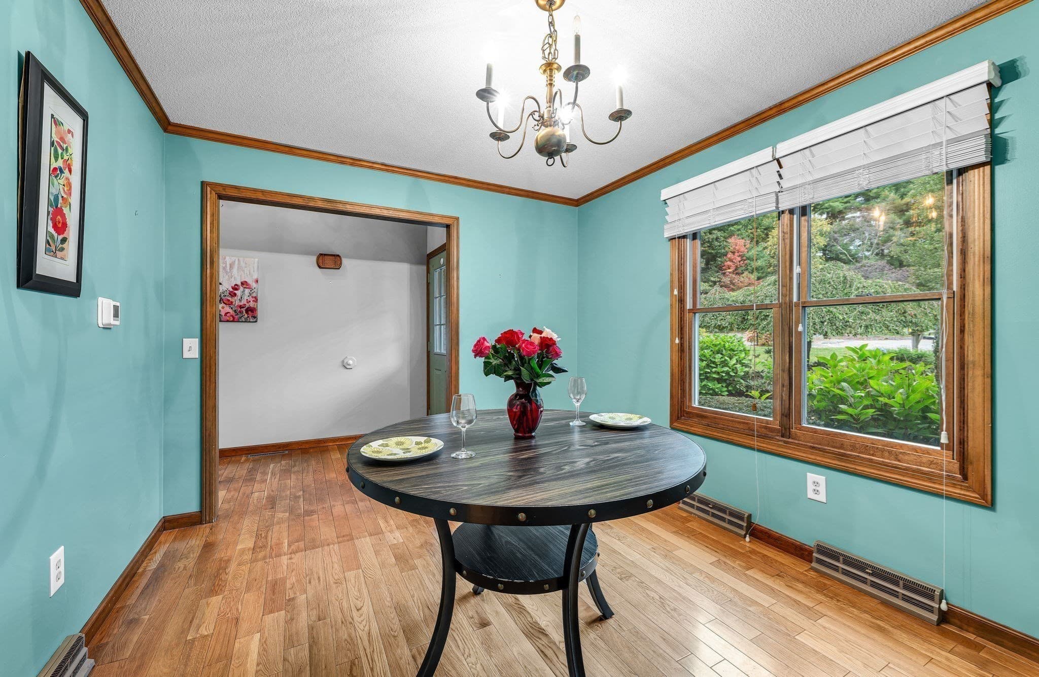 Single Family Residence at 6 Townview Circle, East Longmeadow MA 01028, photo 7 of 42