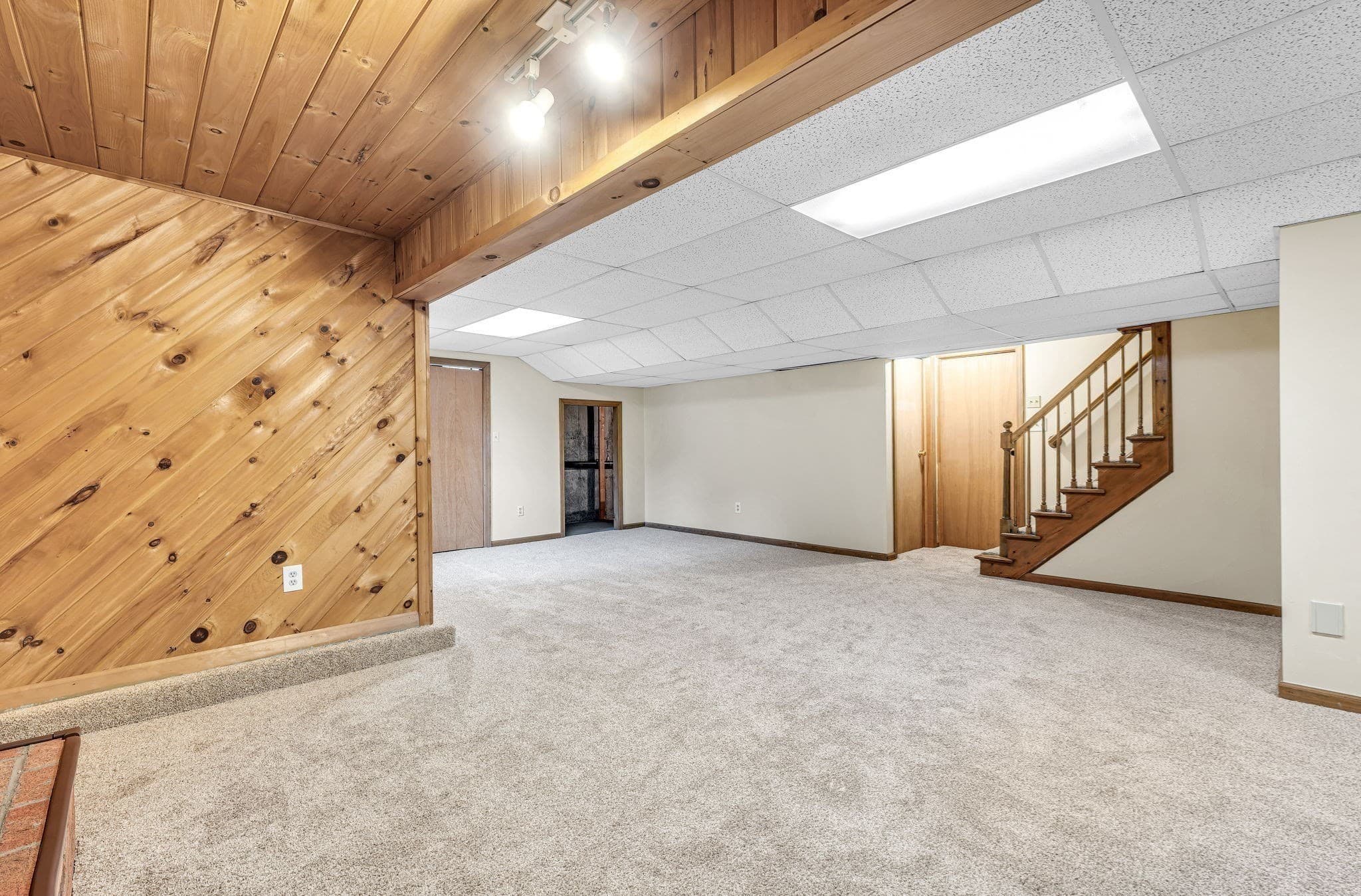 Single Family Residence at 6 Townview Circle, East Longmeadow MA 01028, photo 33 of 42