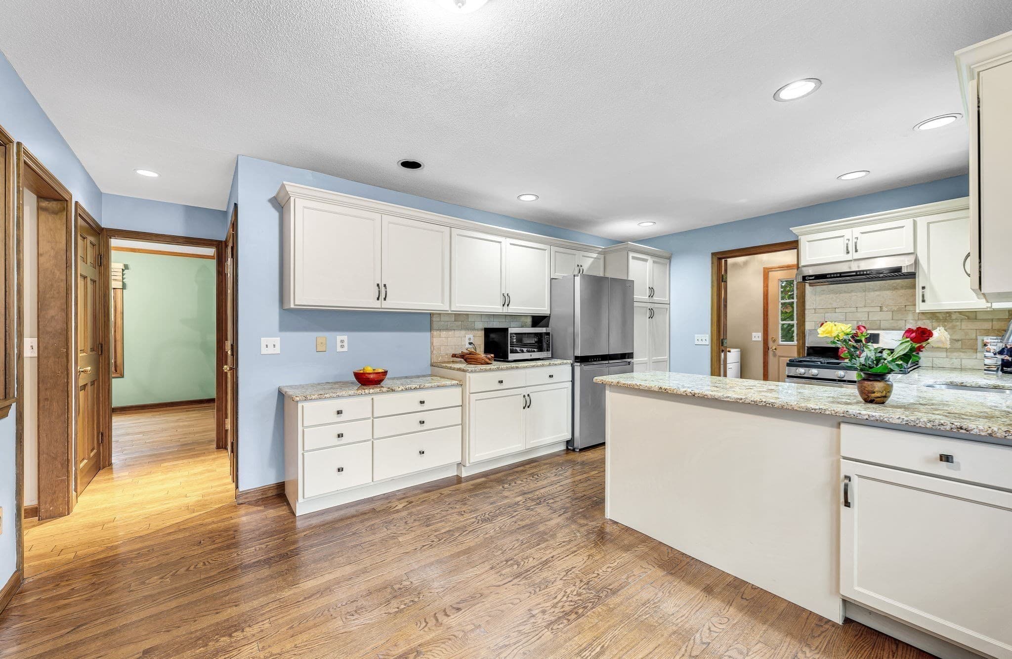 Single Family Residence at 6 Townview Circle, East Longmeadow MA 01028, photo 15 of 42