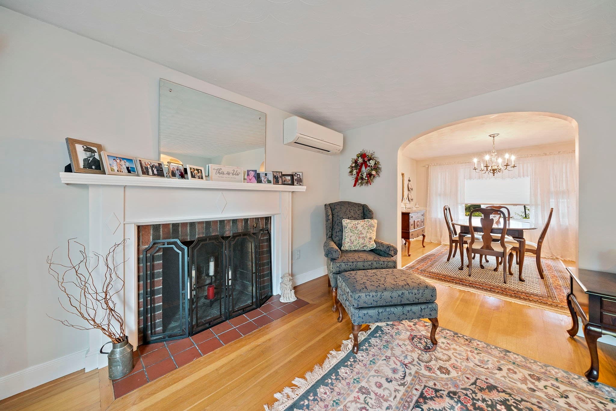 Single Family Residence at 641 Commercial St, Weymouth MA 02189, photo 5 of 38