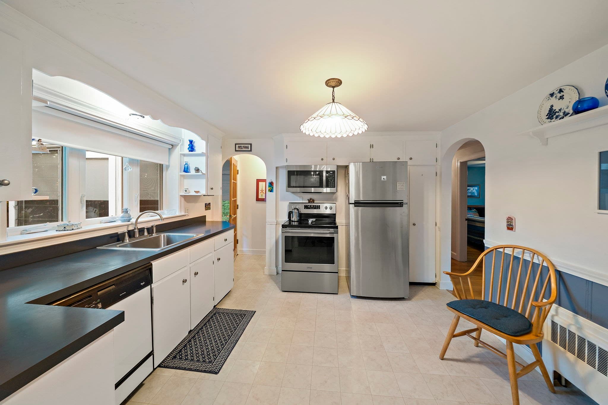 Single Family Residence at 641 Commercial St, Weymouth MA 02189, photo 9 of 38