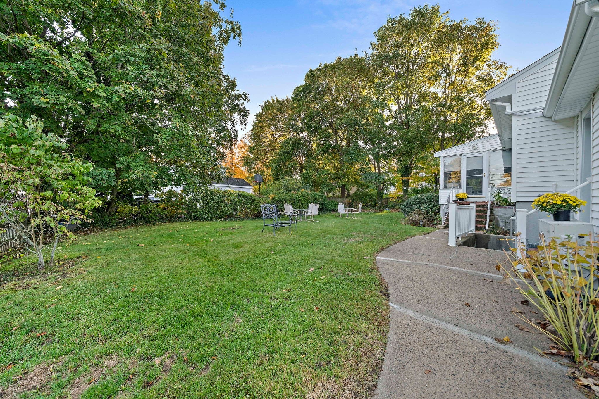 Single Family Residence at 641 Commercial St, Weymouth MA 02189, photo 31 of 38