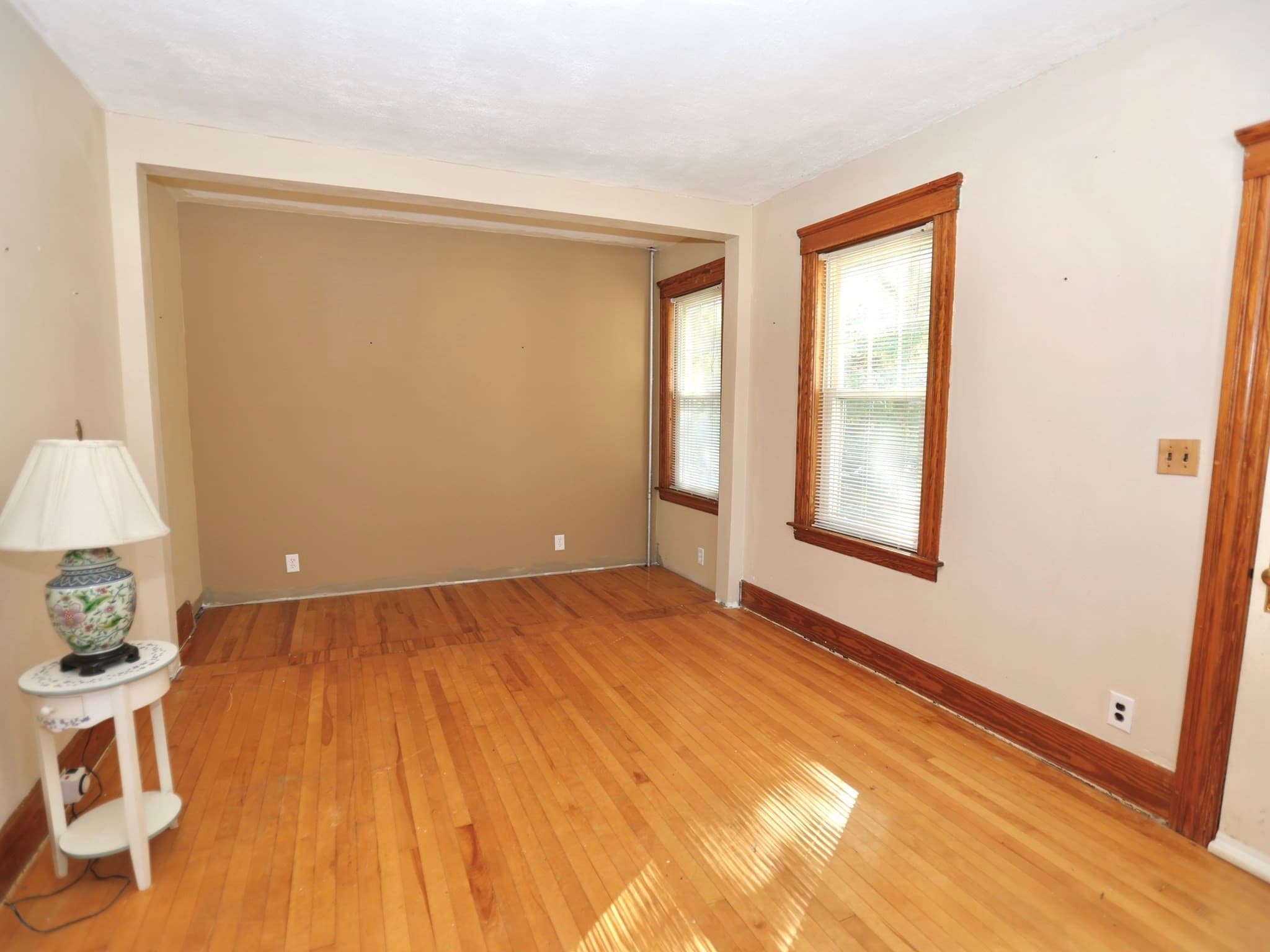 Single Family Residence at 46 Barrett Ave, Worcester MA 01605, photo 8 of 19