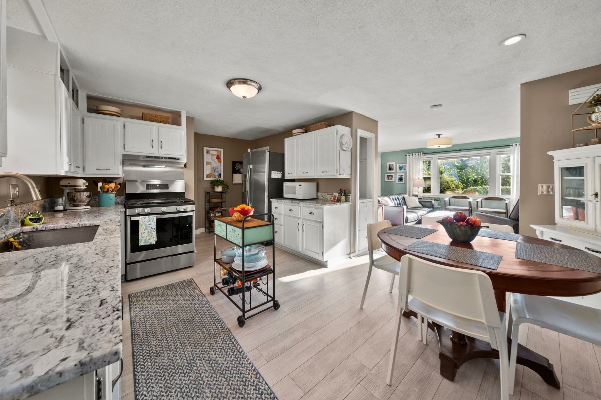 Condominium at 40 Buckman St # 40, Woburn MA 01801, photo 3 of 34
