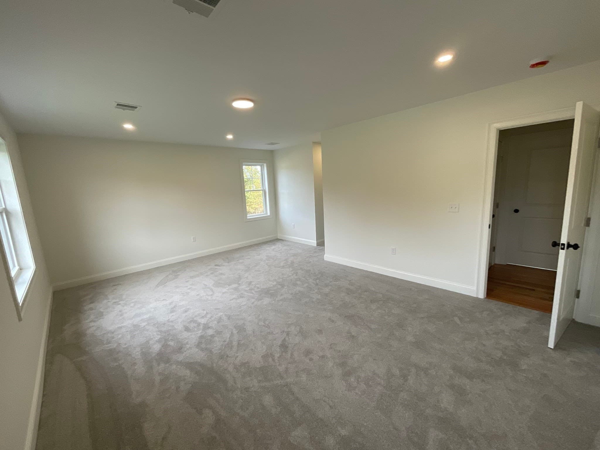 Single Family Residence at 10 Boxberry Lane, Freetown MA 02717, photo 13 of 15