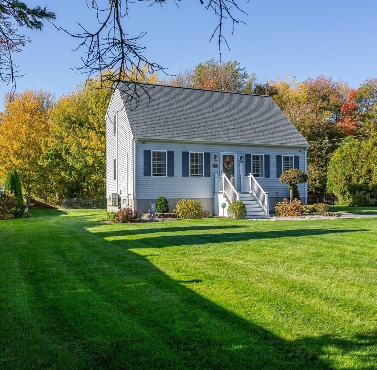 35 Water St, Somerset MA 02726