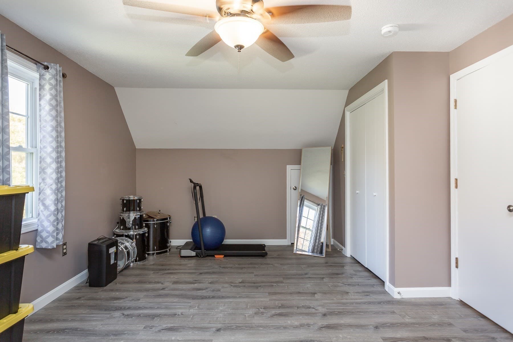Single Family Residence at 35 Water St, Somerset MA 02726, photo 20 of 33