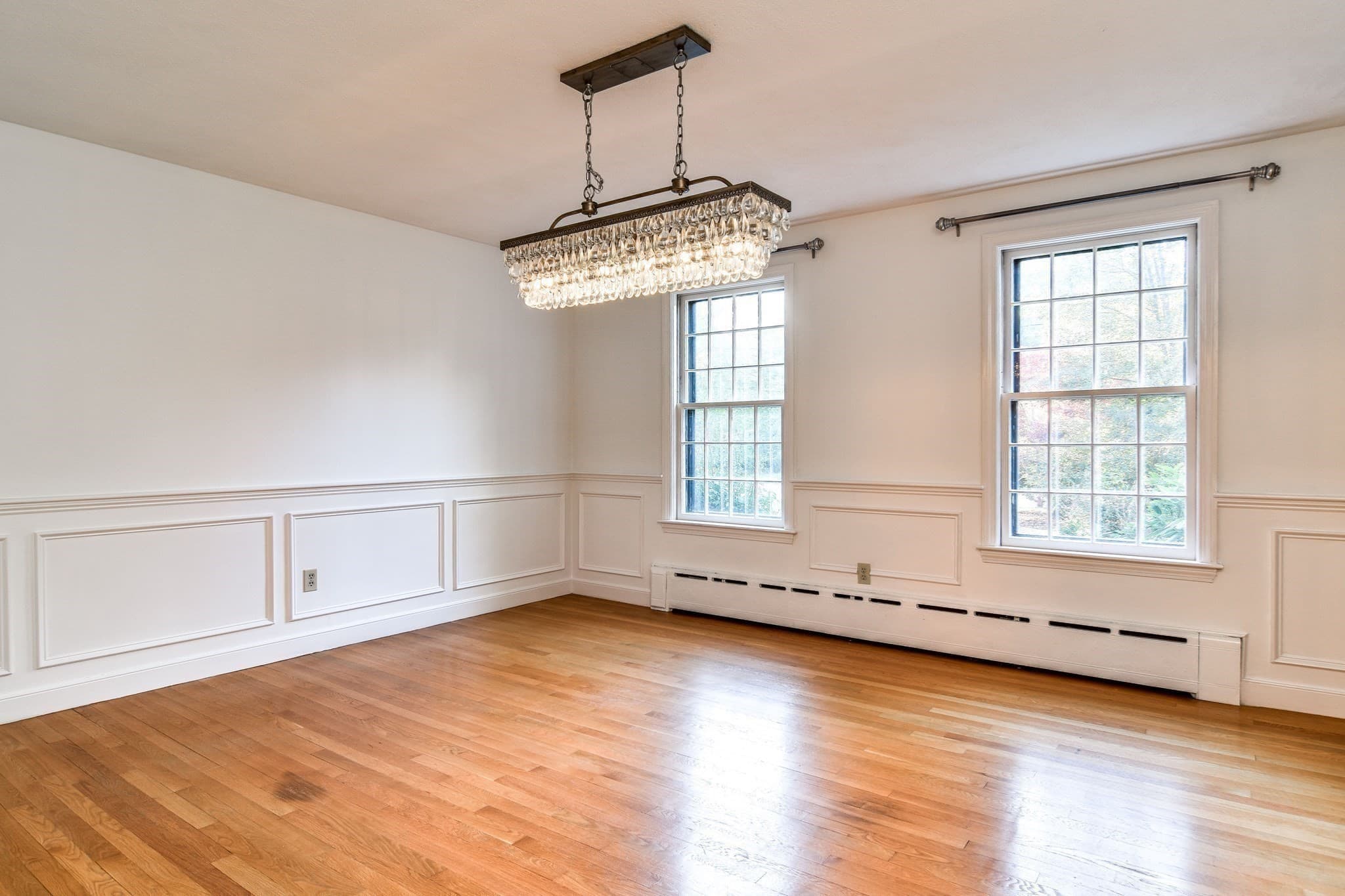 Single Family Residence at 15 Juniper Ln, Dover MA 02030, photo 5 of 23