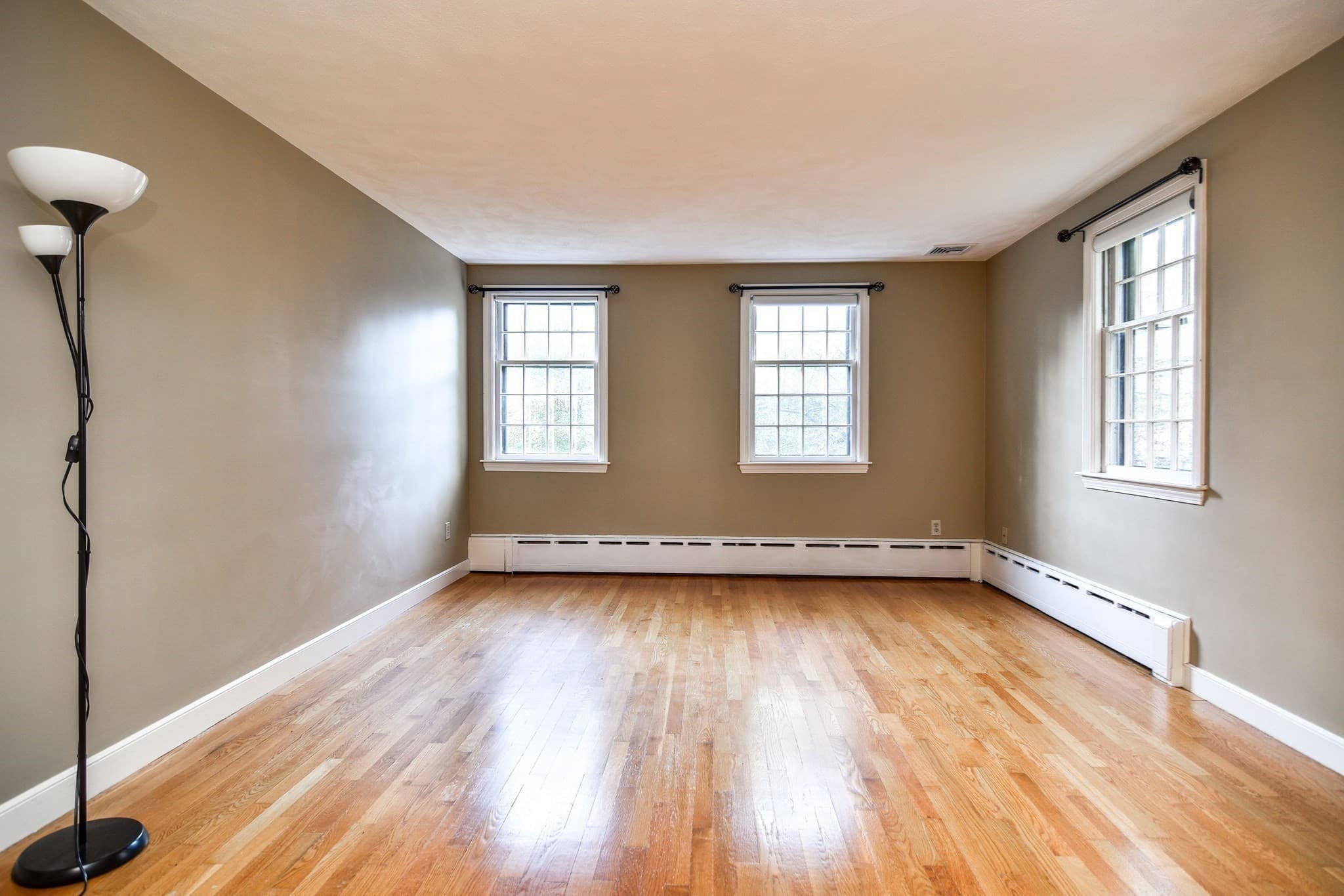 Single Family Residence at 15 Juniper Ln, Dover MA 02030, photo 14 of 23
