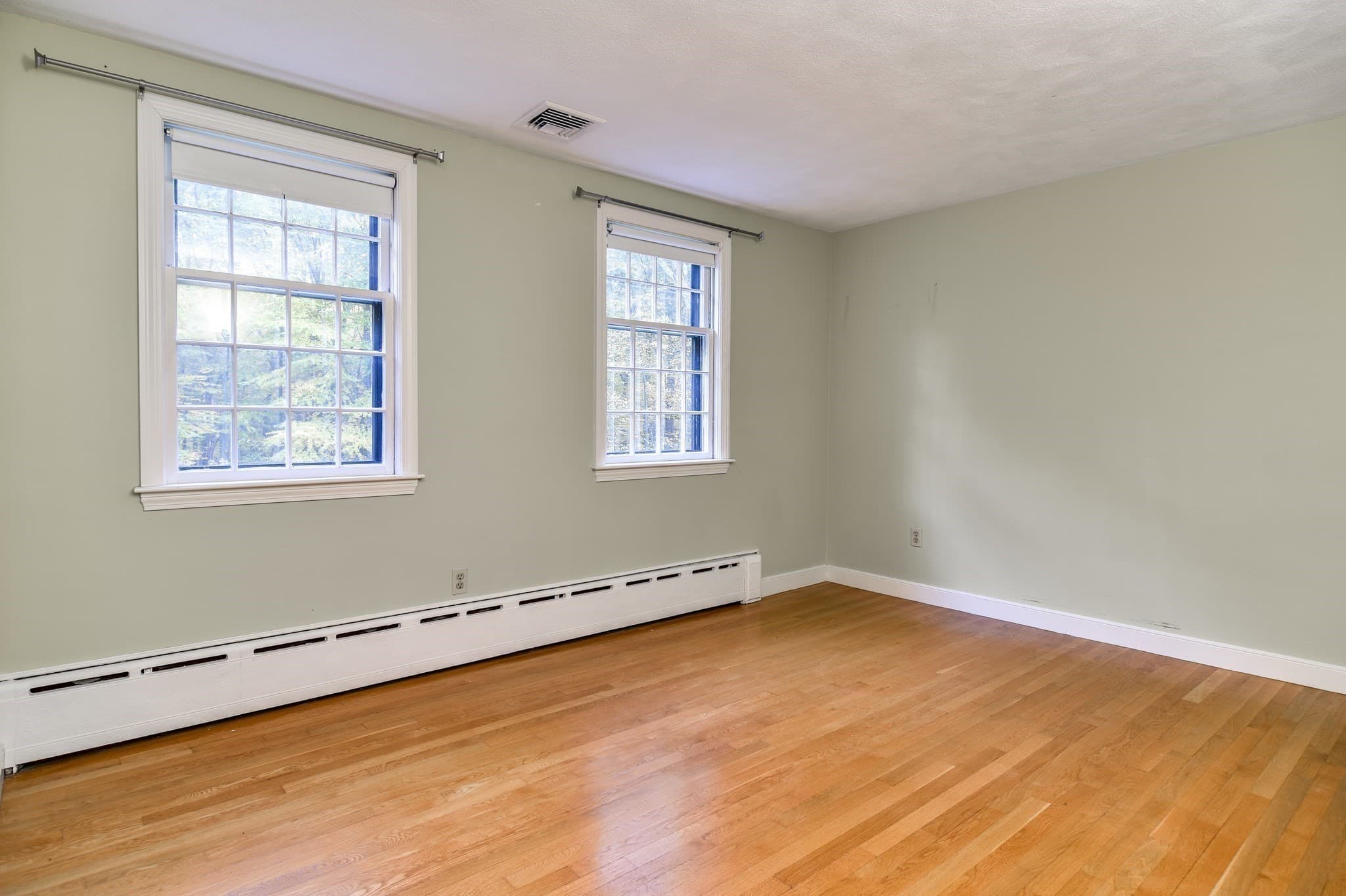 Single Family Residence at 15 Juniper Ln, Dover MA 02030, photo 18 of 23