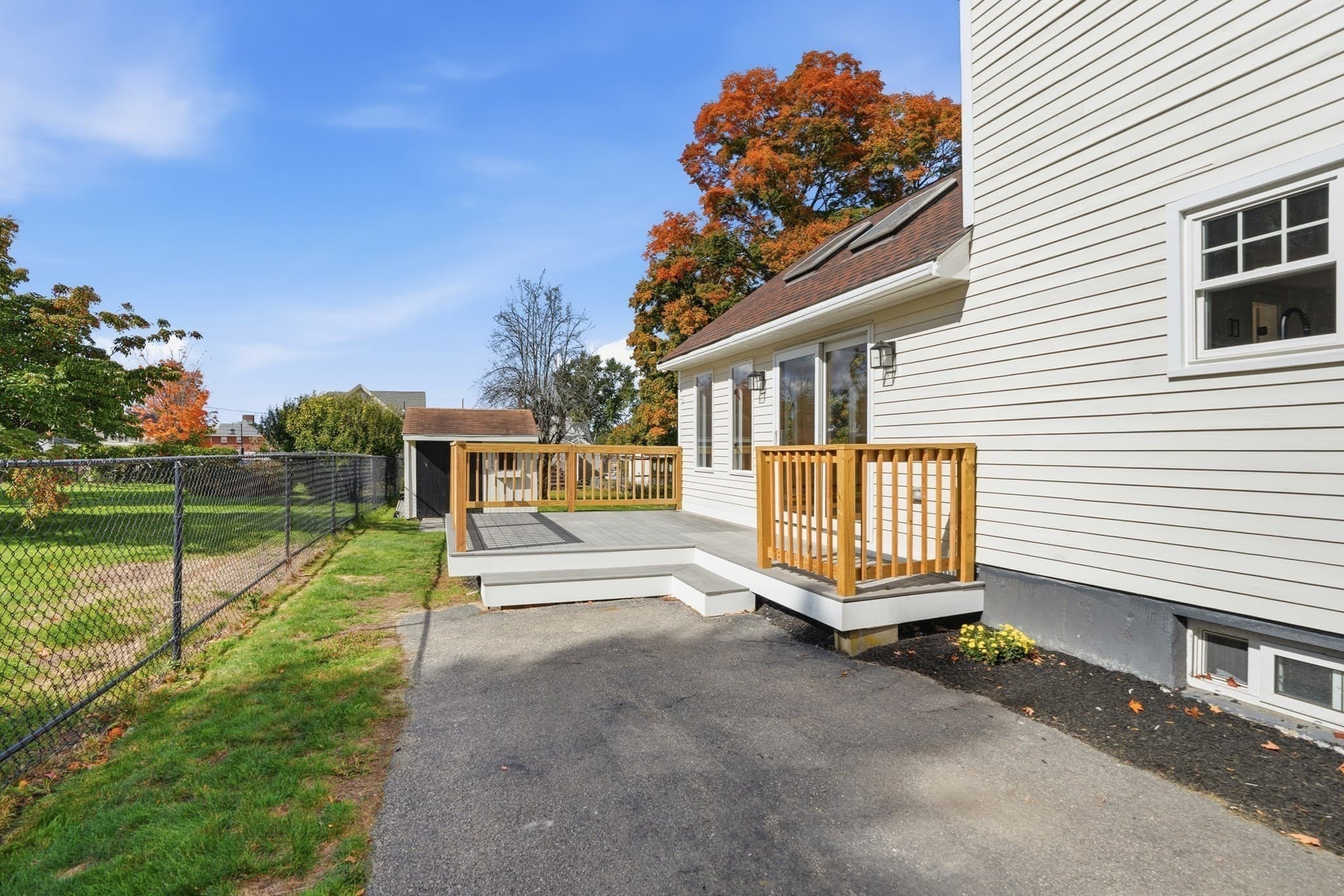 Single Family Residence at 49 Vernon St, Haverhill MA 01835, photo 4 of 40