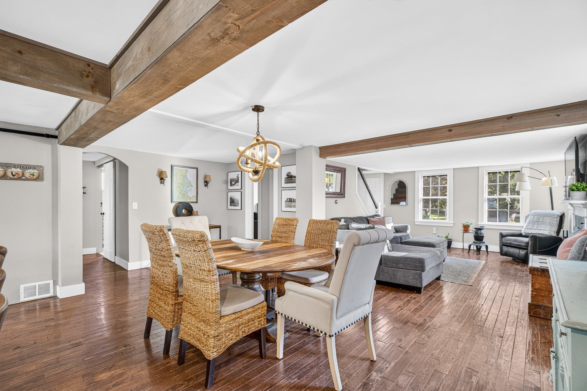 Single Family Residence at 128 Bayridge Ln, Duxbury MA 02332, photo 6 of 41