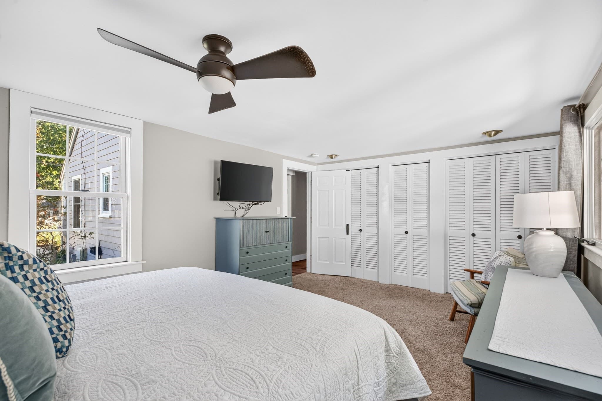 Single Family Residence at 128 Bayridge Ln, Duxbury MA 02332, photo 17 of 41