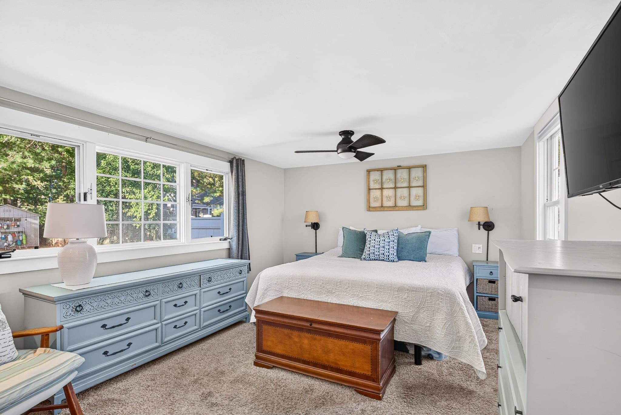 Single Family Residence at 128 Bayridge Ln, Duxbury MA 02332, photo 16 of 41