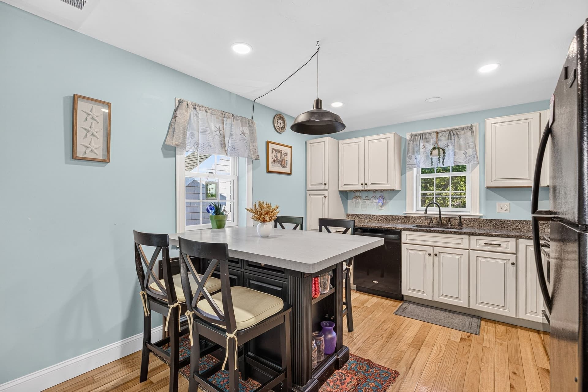 Single Family Residence at 128 Bayridge Ln, Duxbury MA 02332, photo 28 of 41