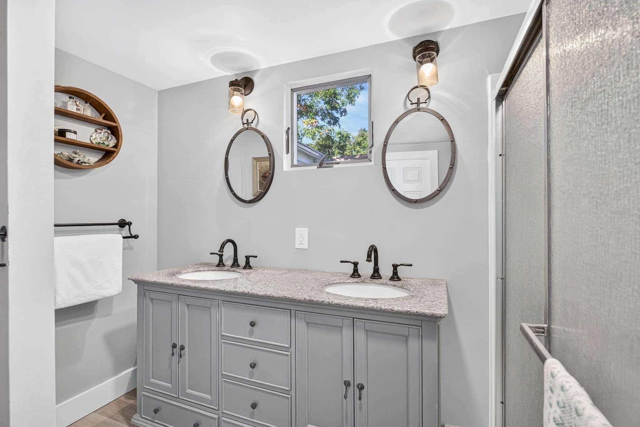Single Family Residence at 128 Bayridge Ln, Duxbury MA 02332, photo 18 of 41