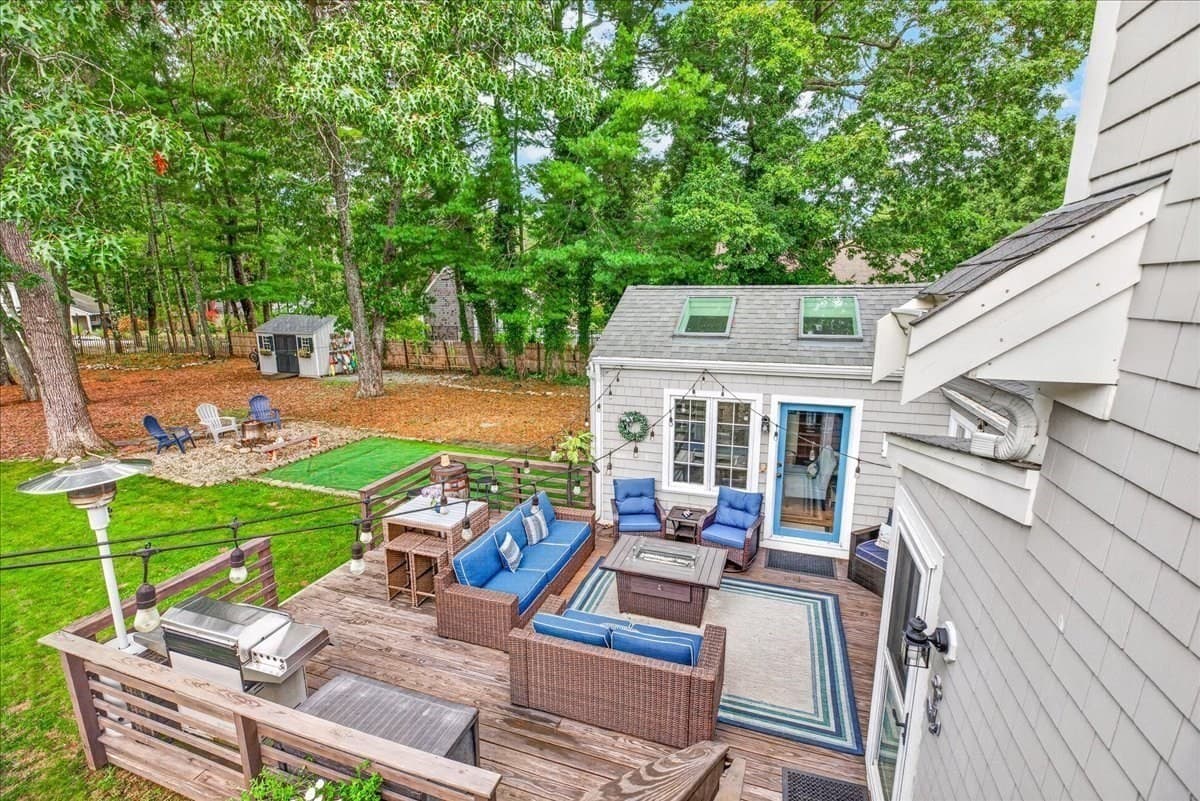 Single Family Residence at 128 Bayridge Ln, Duxbury MA 02332, photo 35 of 41