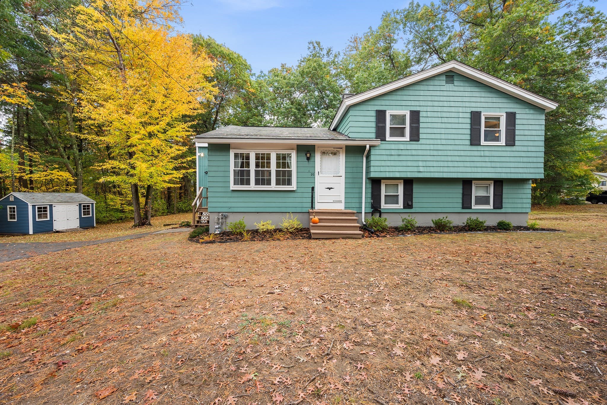 95 Baldwin Rd, Billerica MA 01821