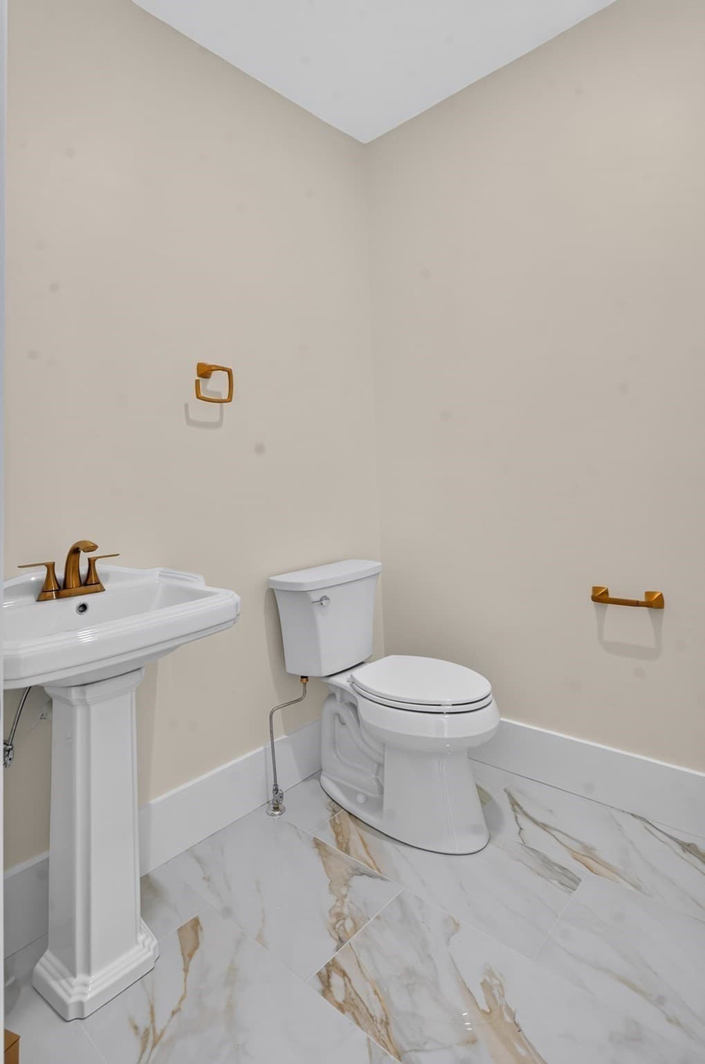 Single Family Residence at 152 Central Ave, Falmouth MA 02536, Falmouth, photo 31 of 42