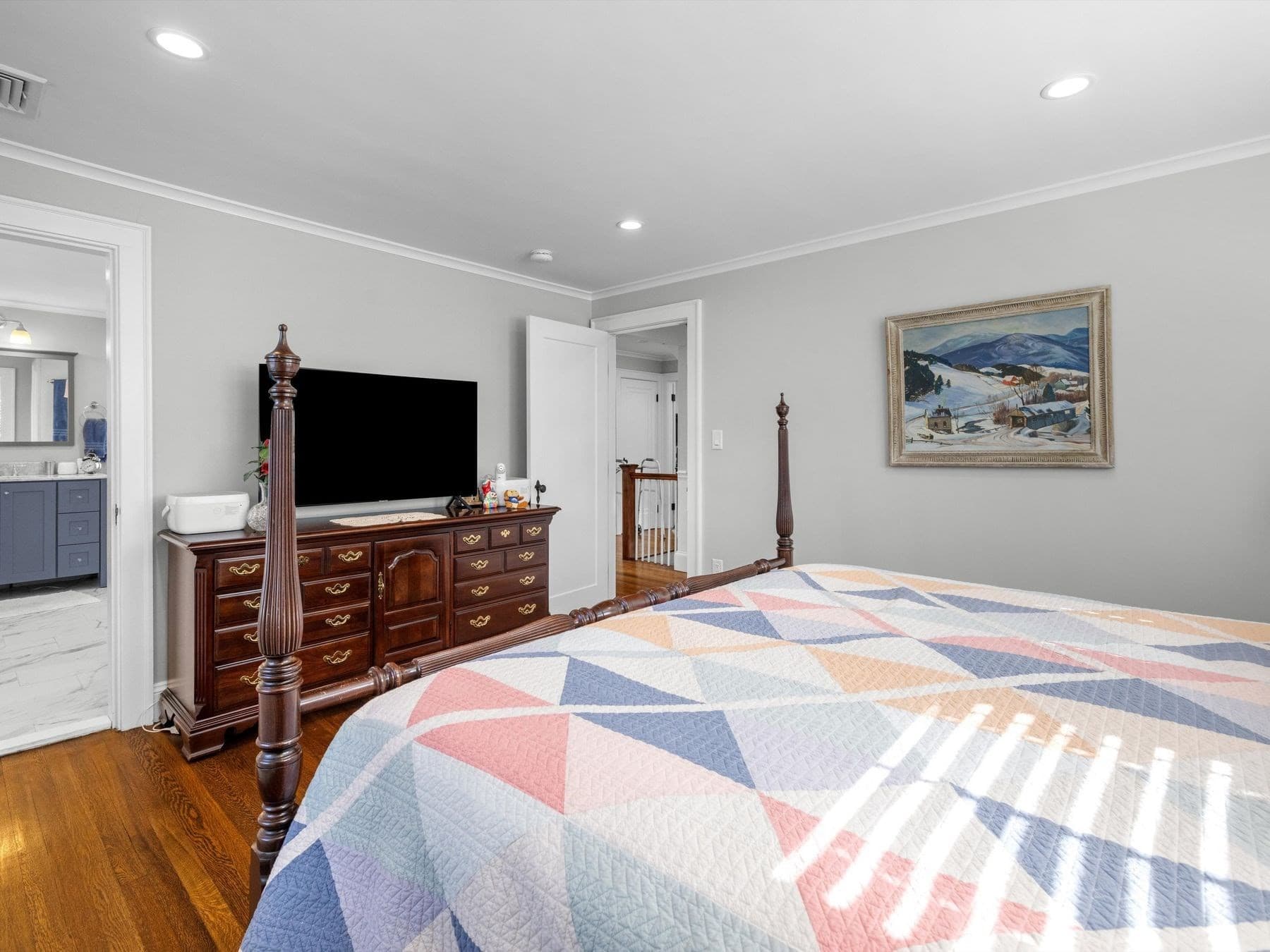 Single Family Residence at 732 W Roxbury Pkwy, Boston MA 02131, Boston, photo 27 of 42