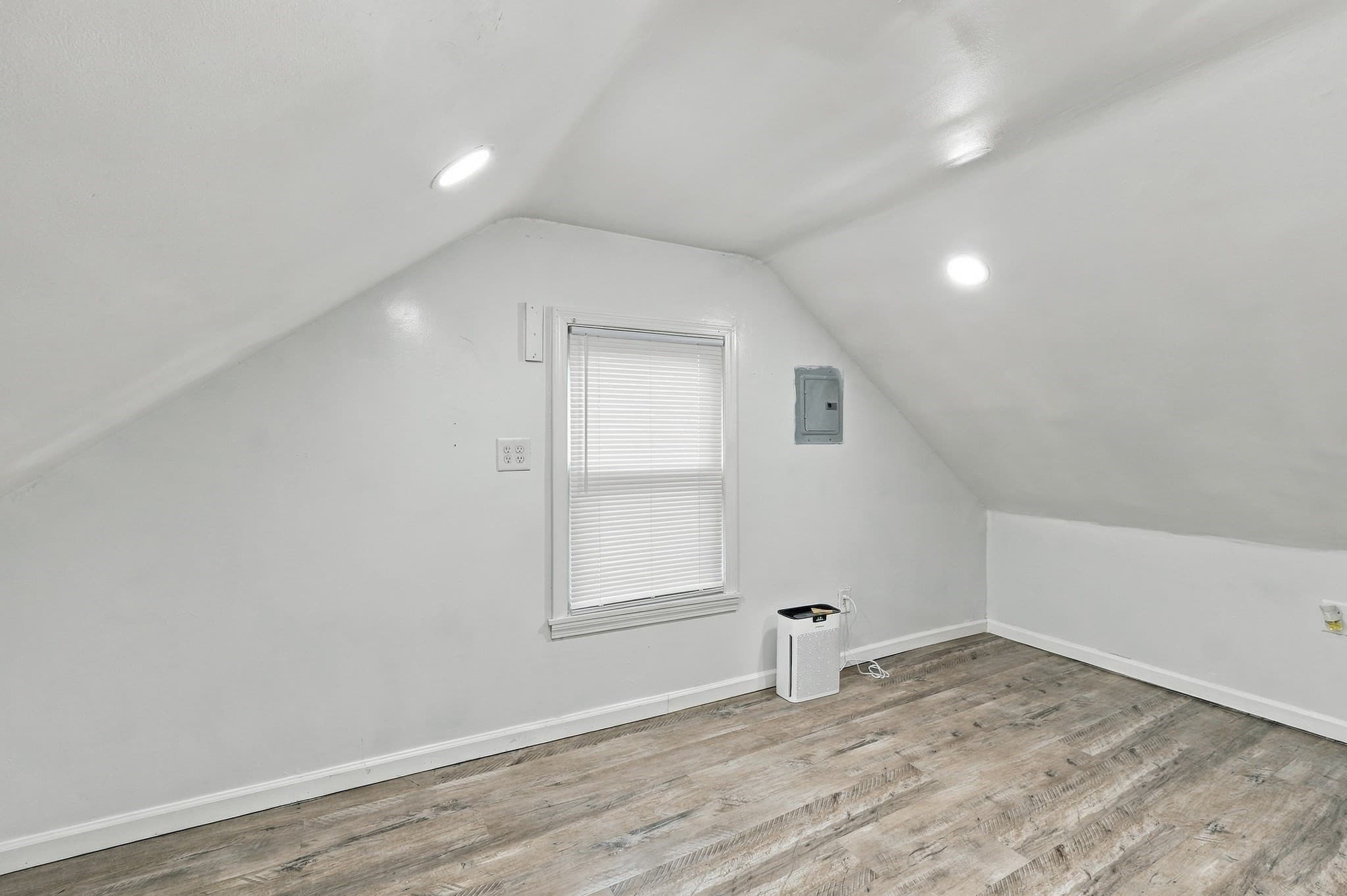 Single Family Residence at 1426 Roosevelt Avenue, Springfield MA 01109, Springfield, photo 23 of 36