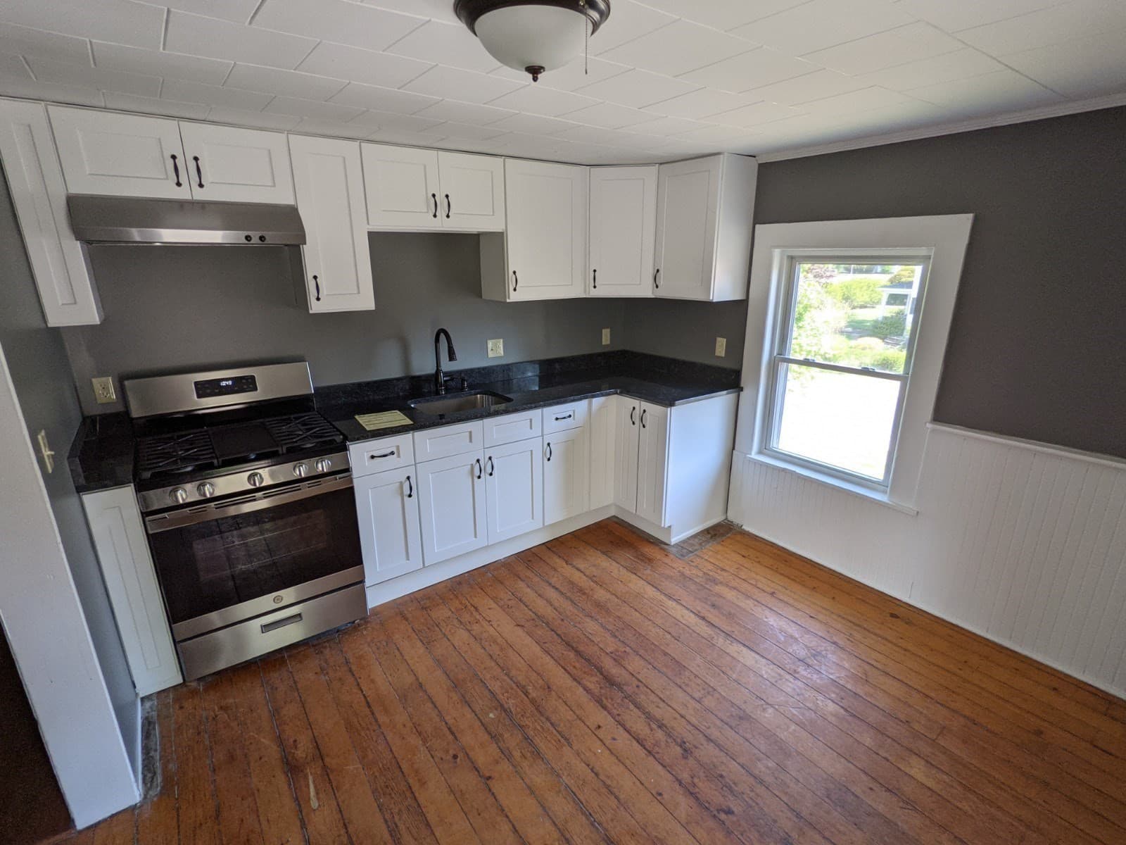 Commercial Sale at 50 Phillips Pl, Northampton MA 01060, photo 14 of 42