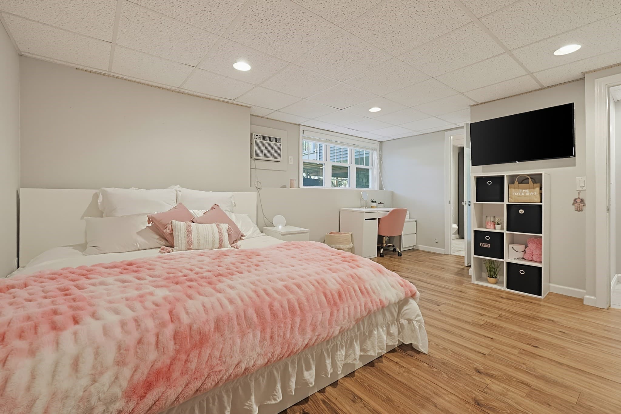 Single Family Residence at 35 Macarthur Dr, Millbury MA 01527, photo 24 of 31