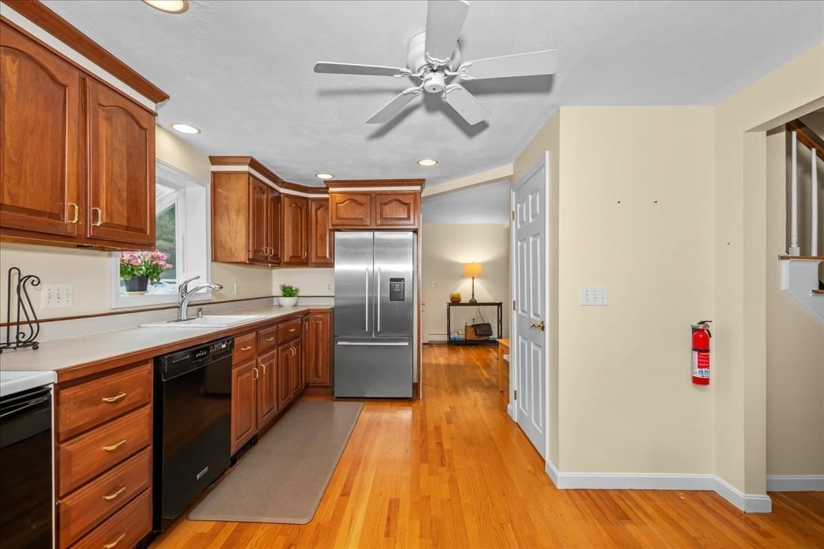 Single Family Residence at 18 Fairview Drive, Southborough MA 01772, photo 5 of 38
