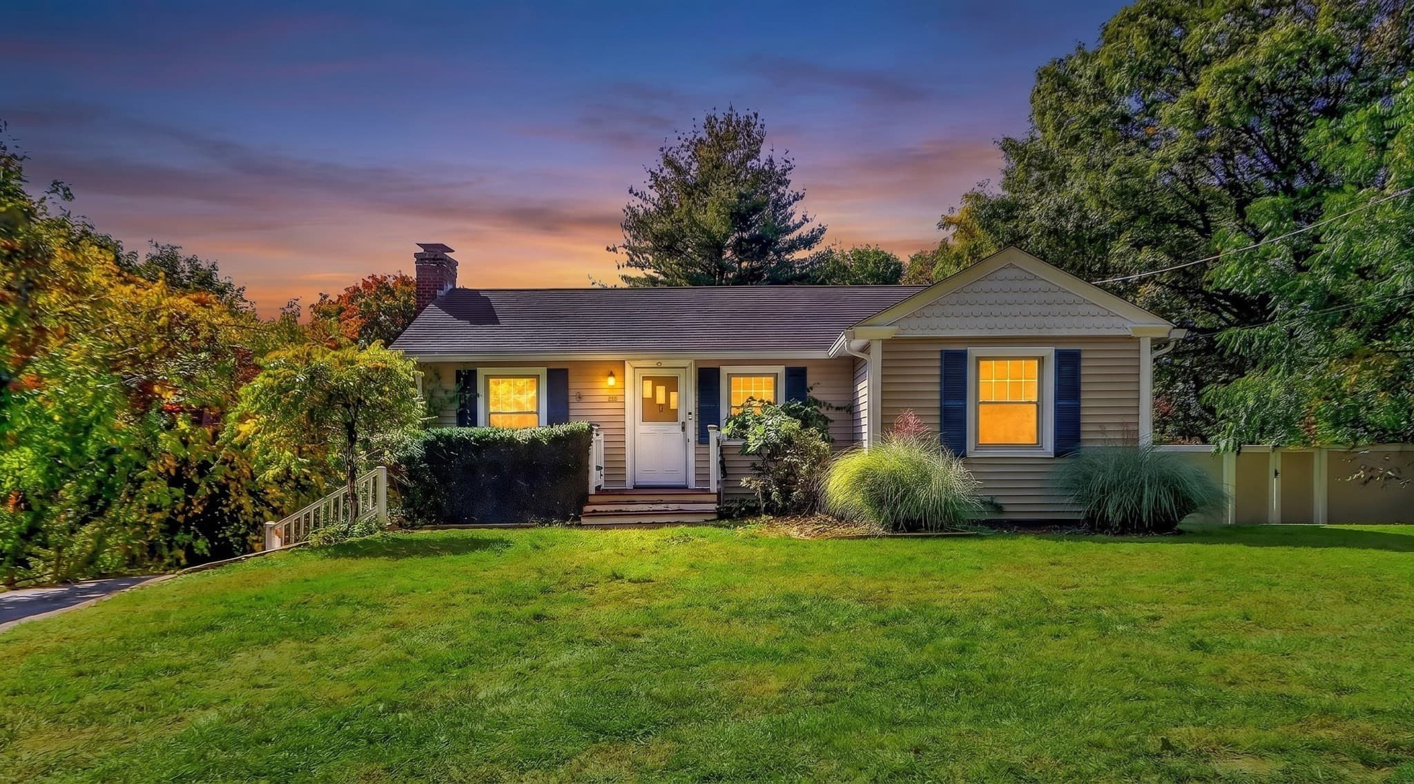 Single Family Residence at 32 Winter St, Marlborough MA 01752, photo 3 of 29