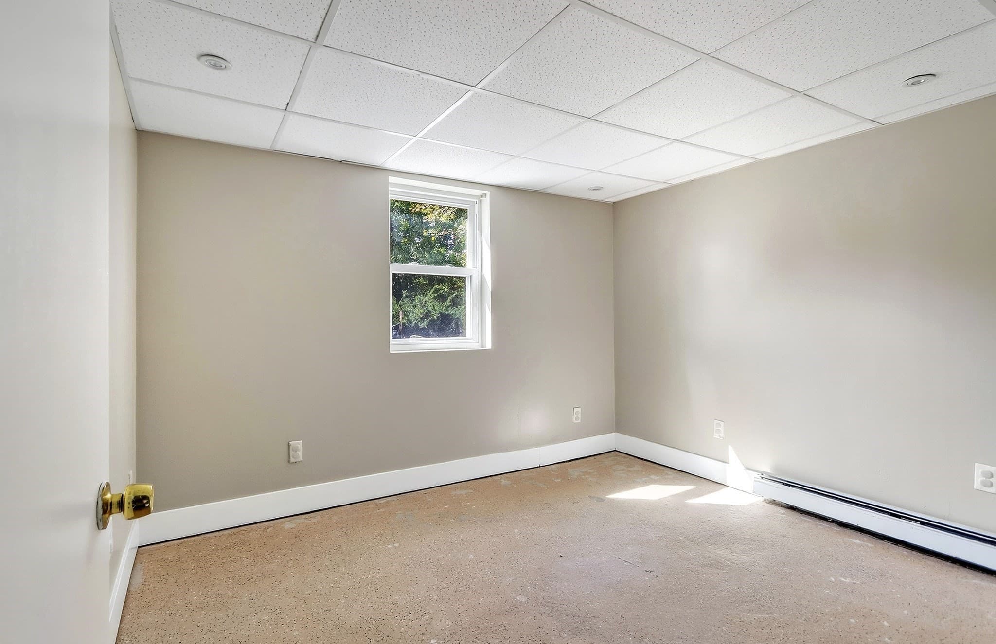 Single Family Residence at 32 Winter St, Marlborough MA 01752, photo 21 of 29