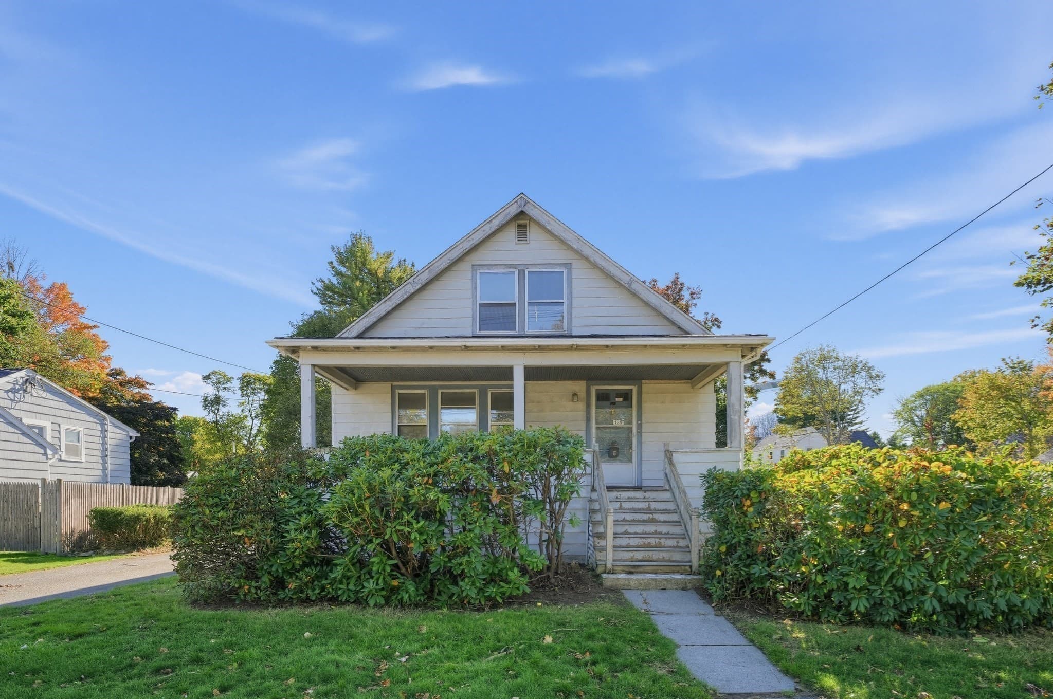 Single Family Residence at 139 Union St, Weymouth MA 02190, photo 2 of 36