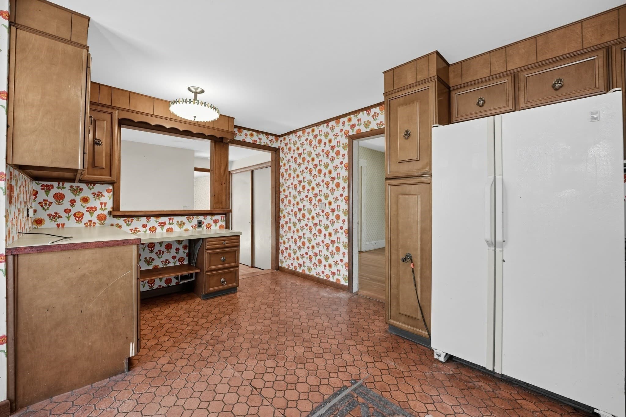 Single Family Residence at 139 Union St, Weymouth MA 02190, photo 12 of 36