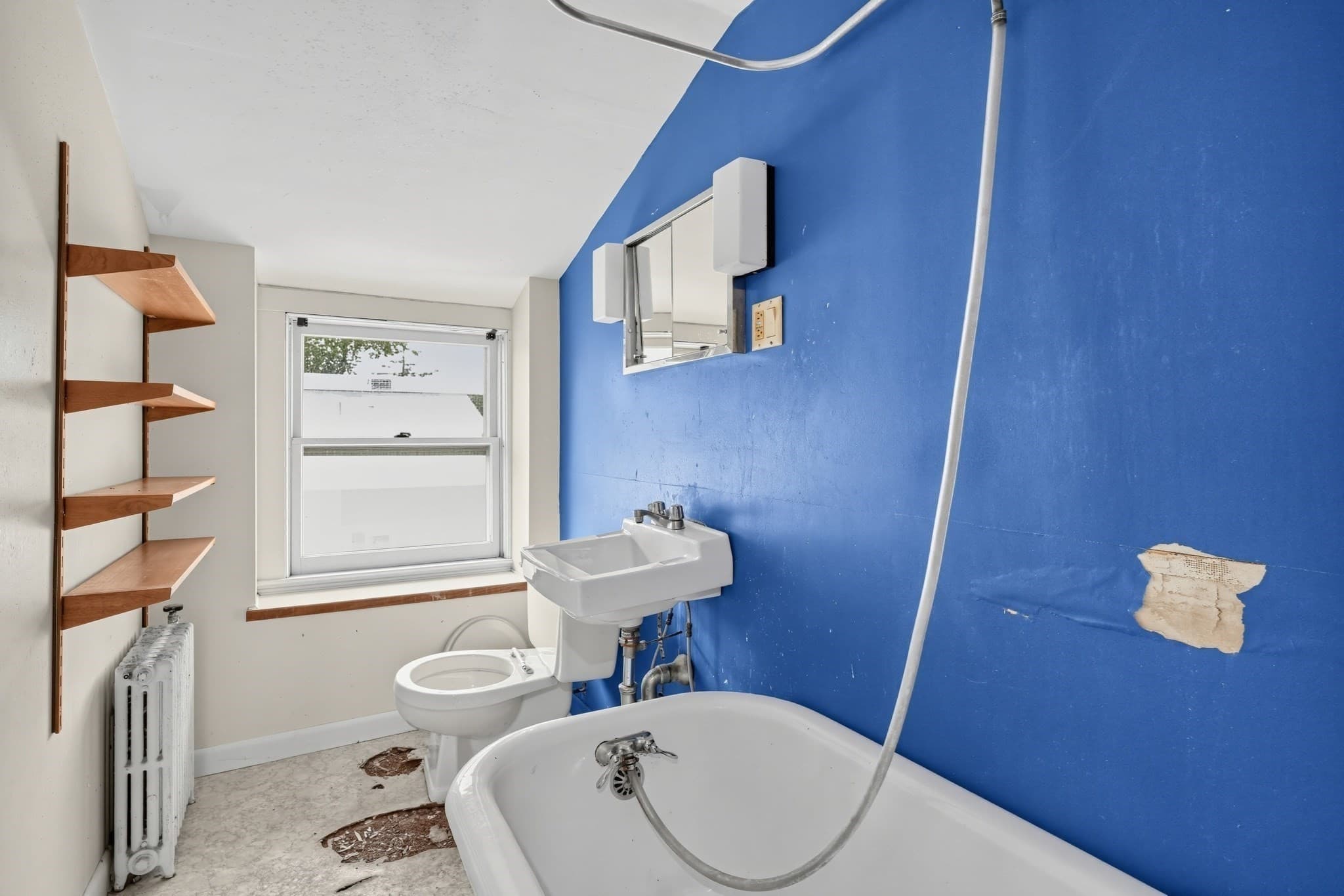 Single Family Residence at 139 Union St, Weymouth MA 02190, photo 19 of 36