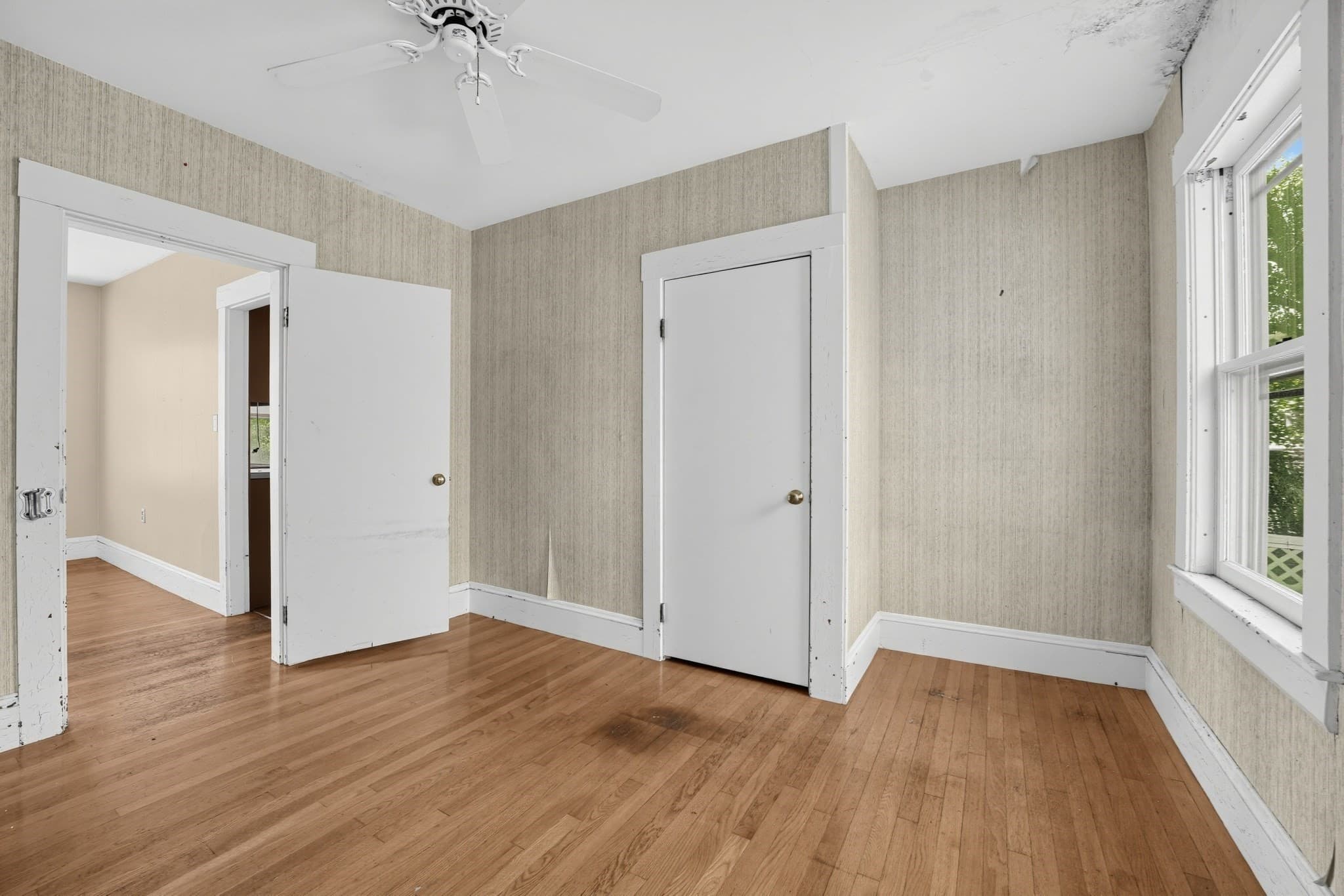 Single Family Residence at 139 Union St, Weymouth MA 02190, photo 25 of 36