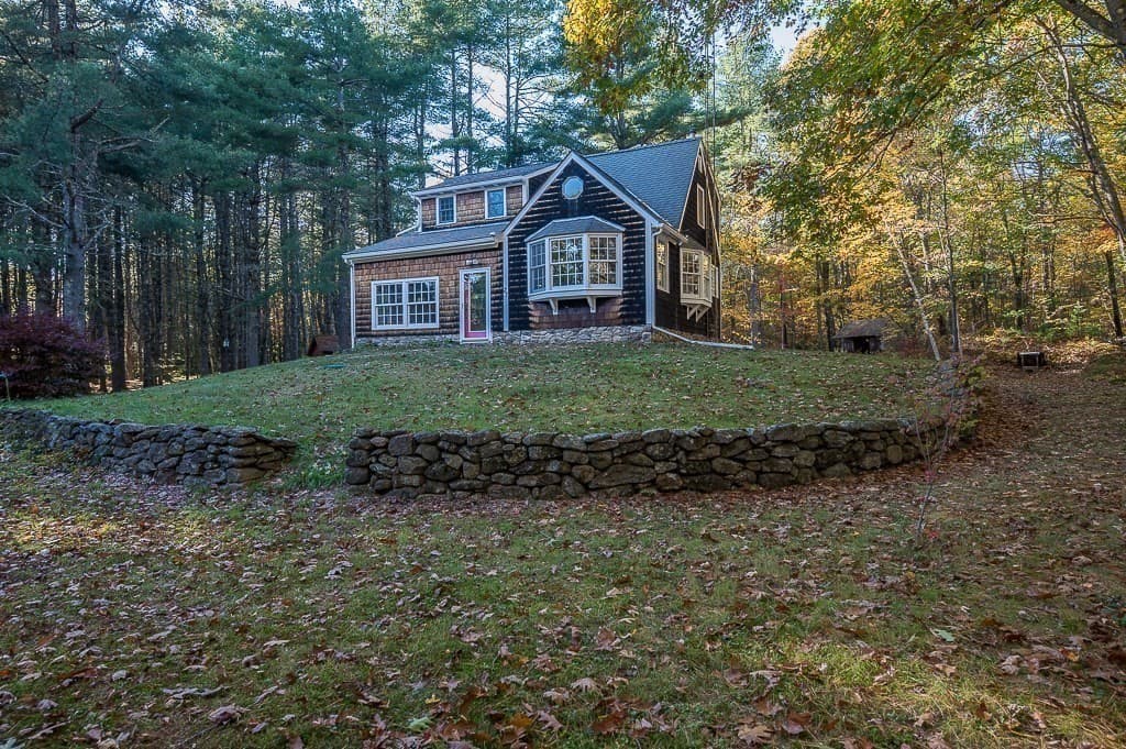 Single Family Residence at 27 Grimes Rd, Hubbardston MA 01452, photo 2 of 42