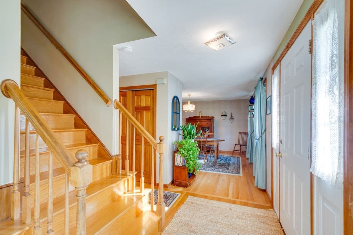 Single Family Residence at 9 Beatty Ln, Easton MA 02375, photo 4 of 34