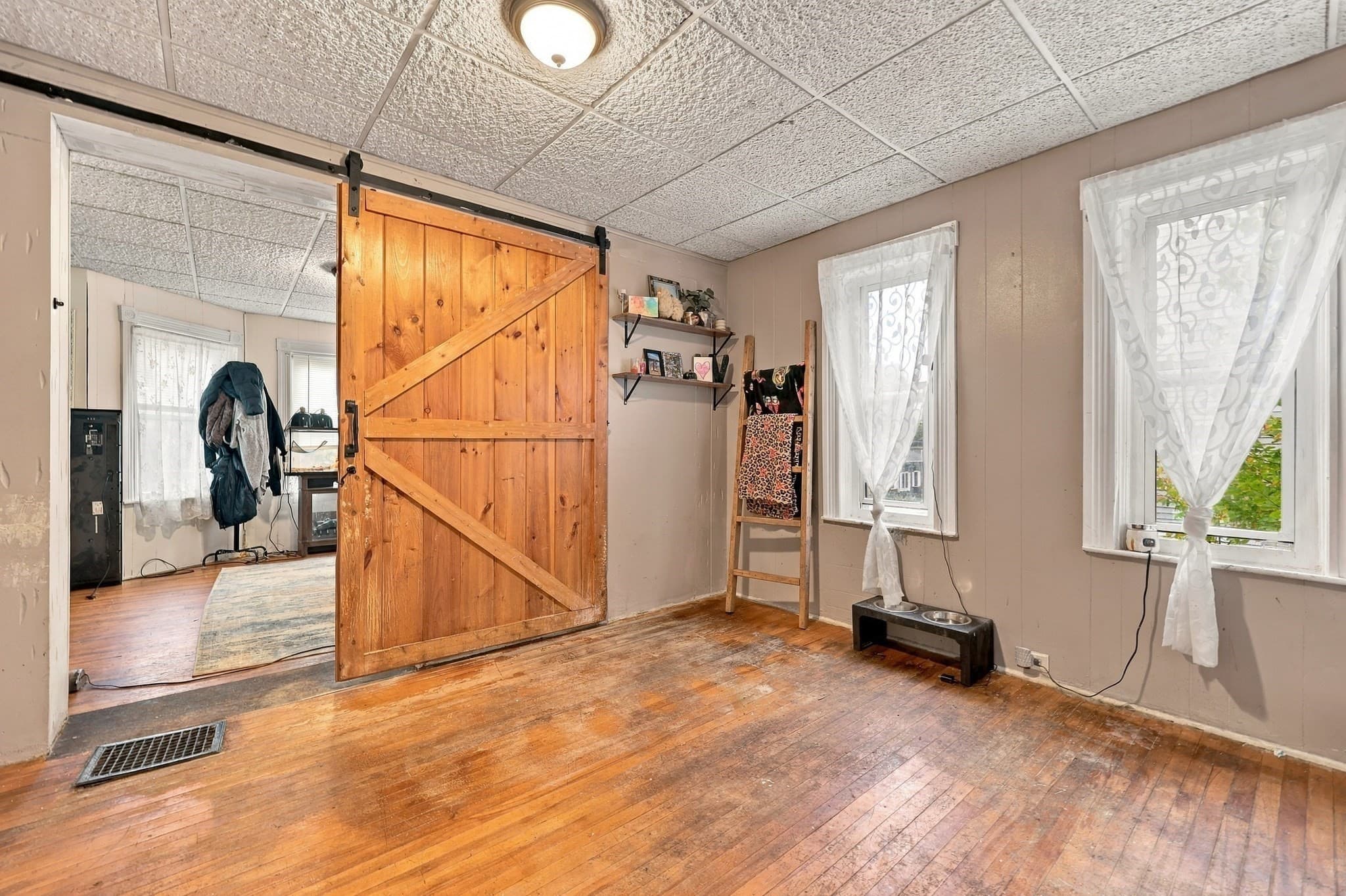 2 Family - 2 Units Up/Down at 9 Mount Avenue, Worcester MA 01606, Worcester, photo 8 of 42