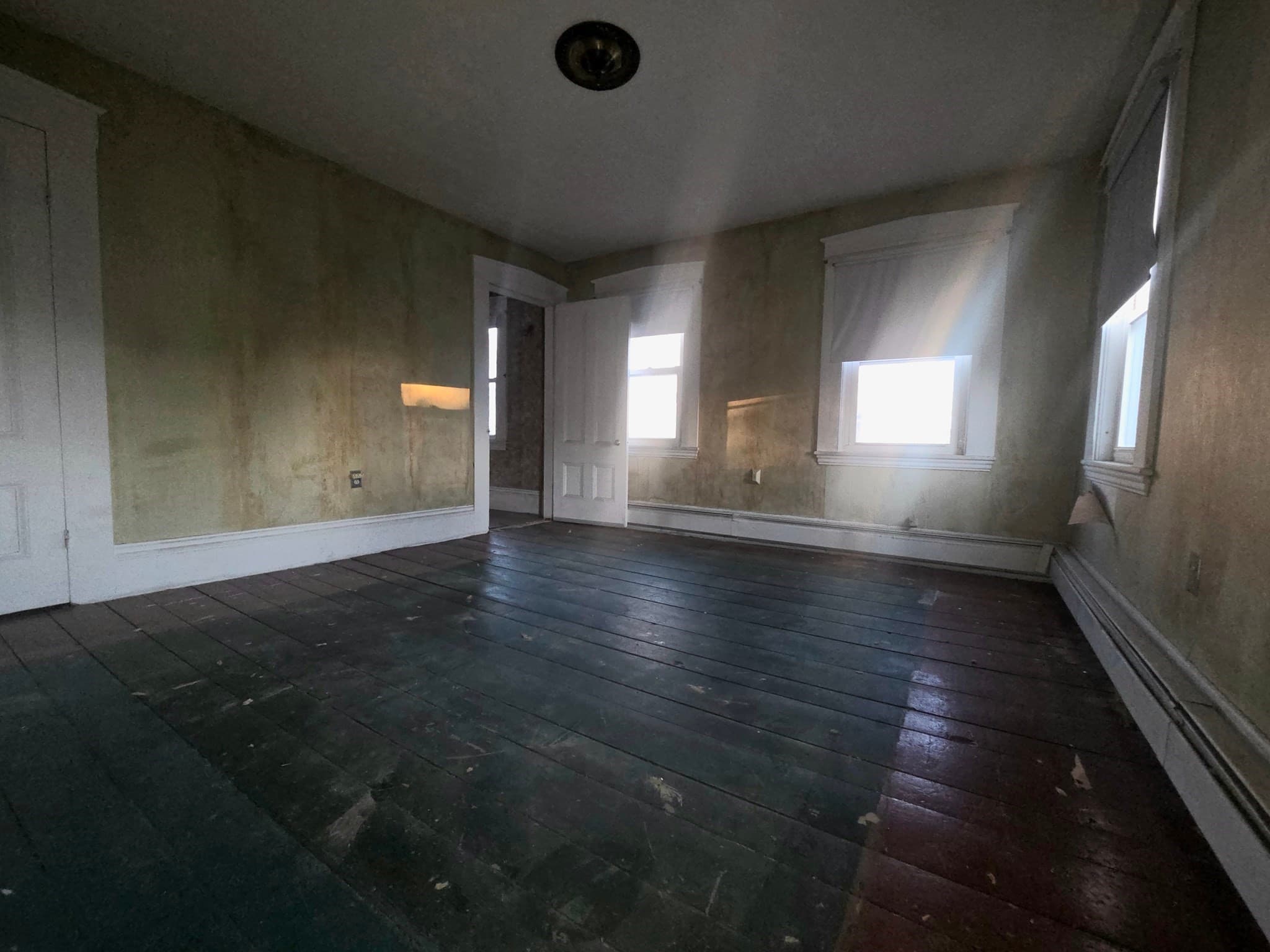 Single Family Residence at 4 Upham St, Salem MA 01970, photo 7 of 38