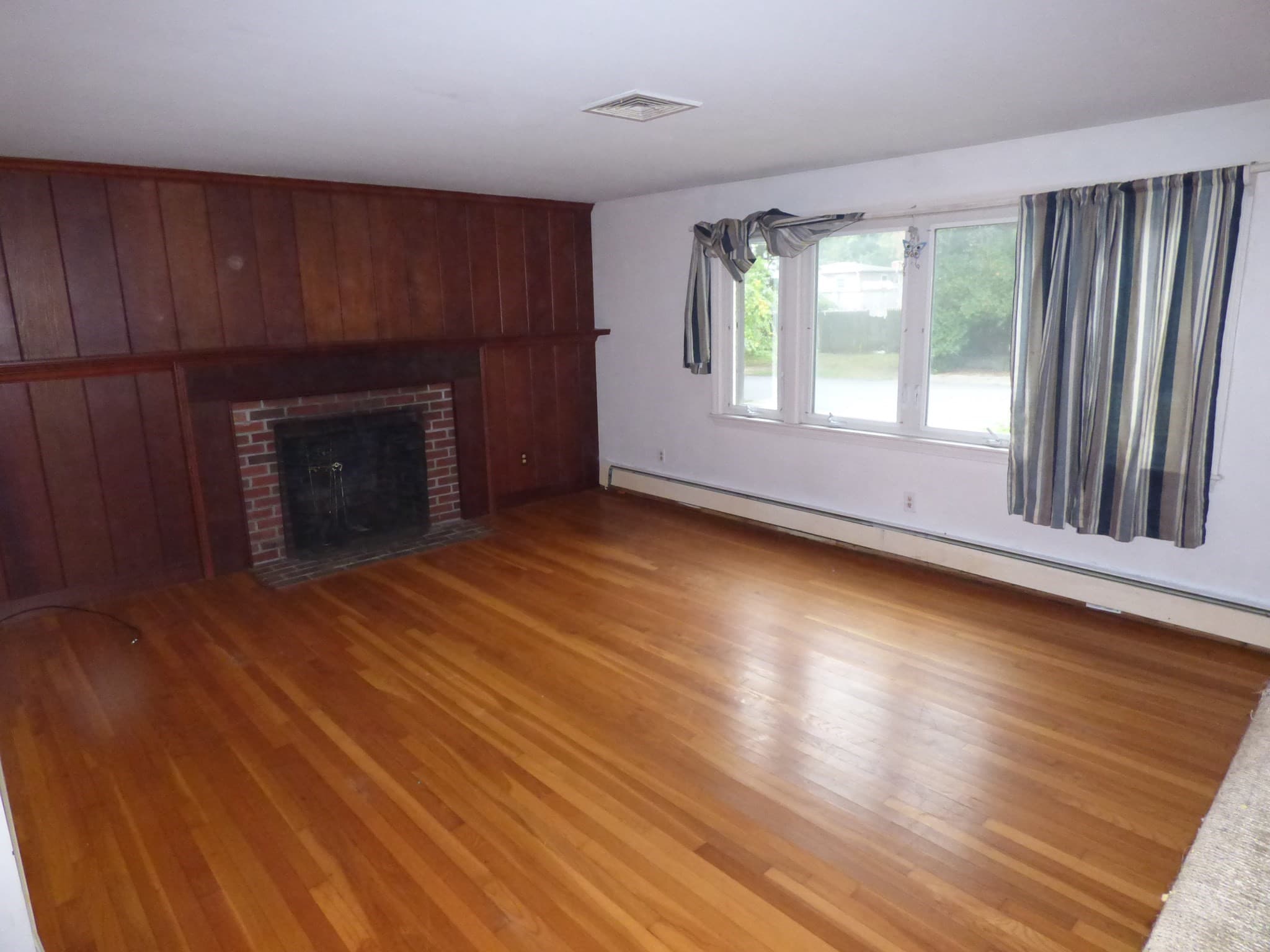 Single Family Residence at 20 Kent Lane, Barnstable MA 02601, photo 2 of 18