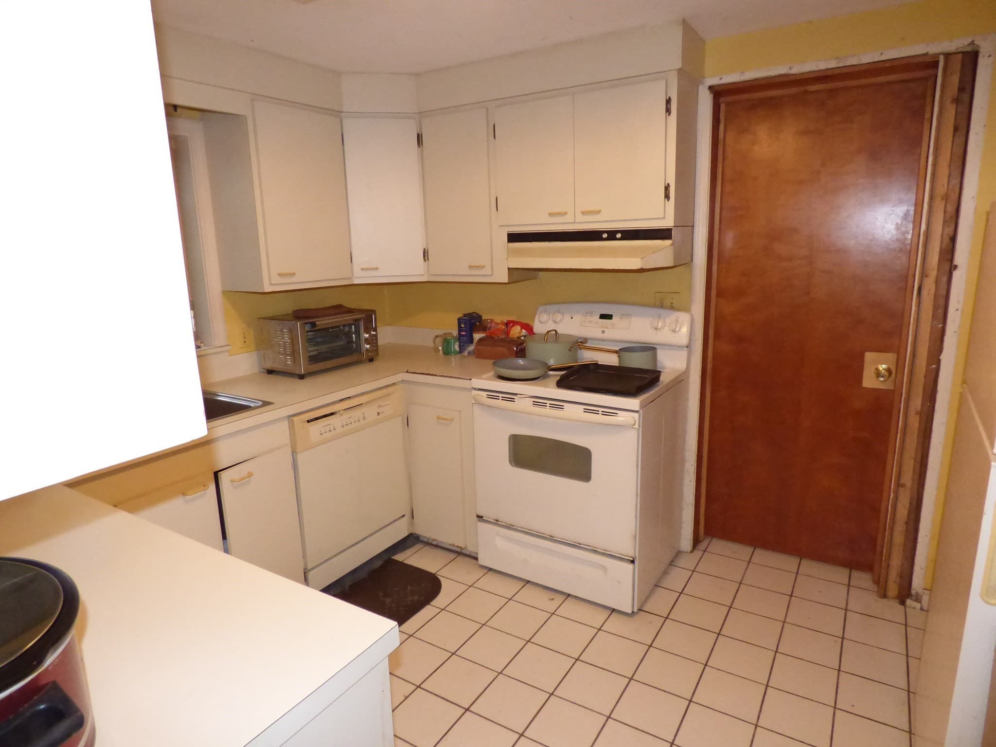 Single Family Residence at 20 Kent Lane, Barnstable MA 02601, photo 3 of 18