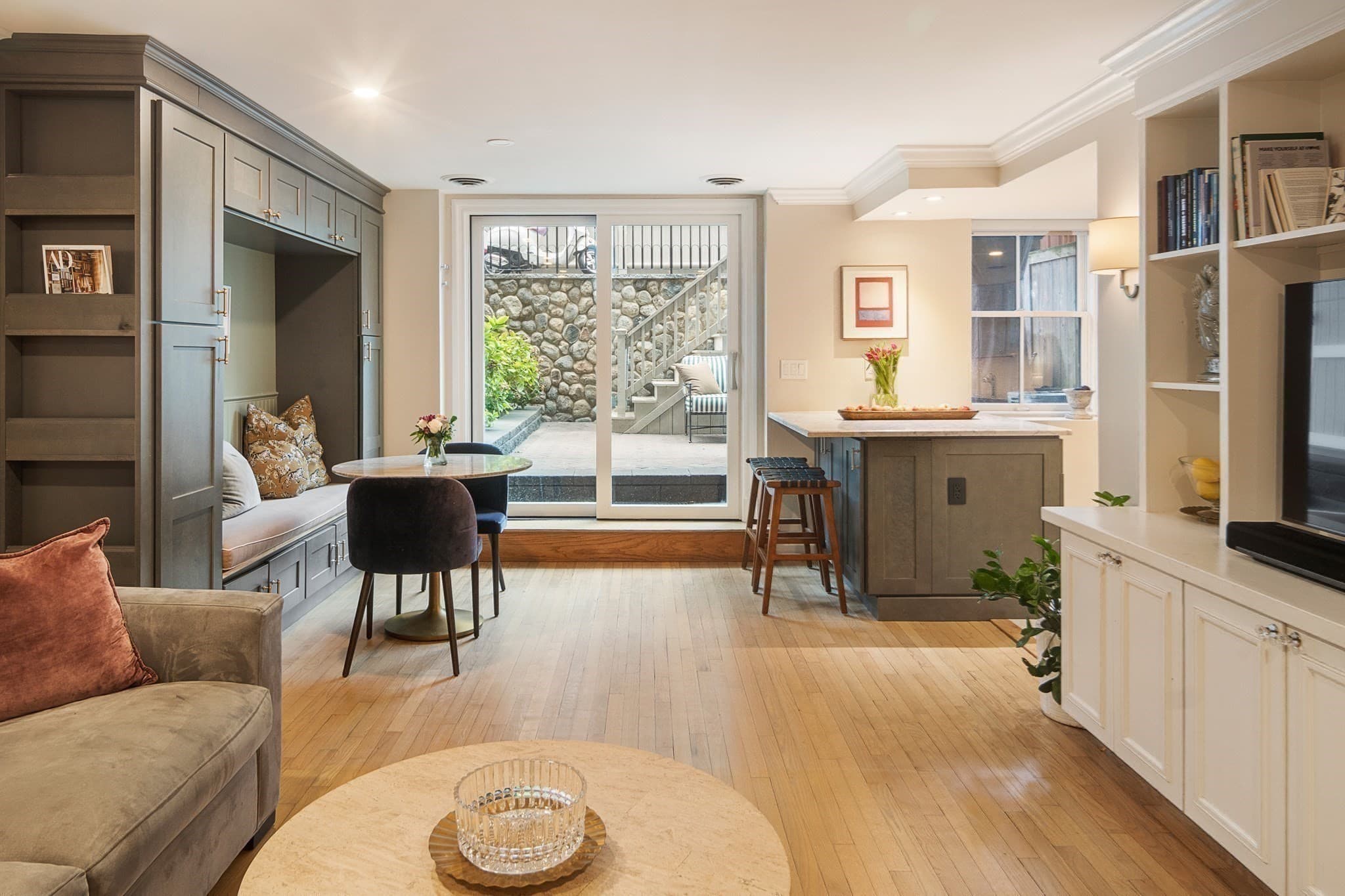 Condominium at 7 Concord Sq # 1, Boston MA 02118, Boston, photo 2 of 23