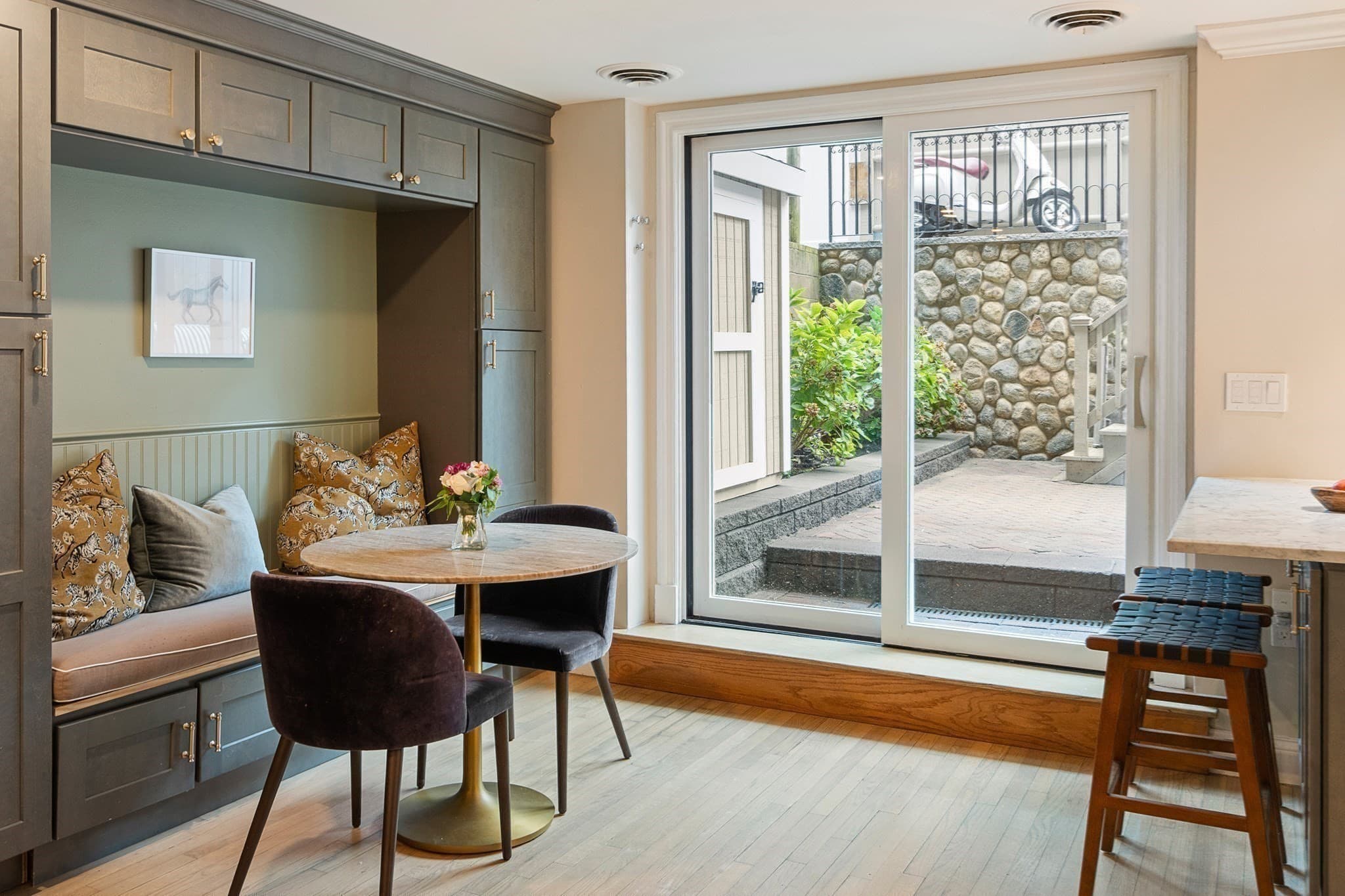 Condominium at 7 Concord Sq # 1, Boston MA 02118, Boston, photo 3 of 23