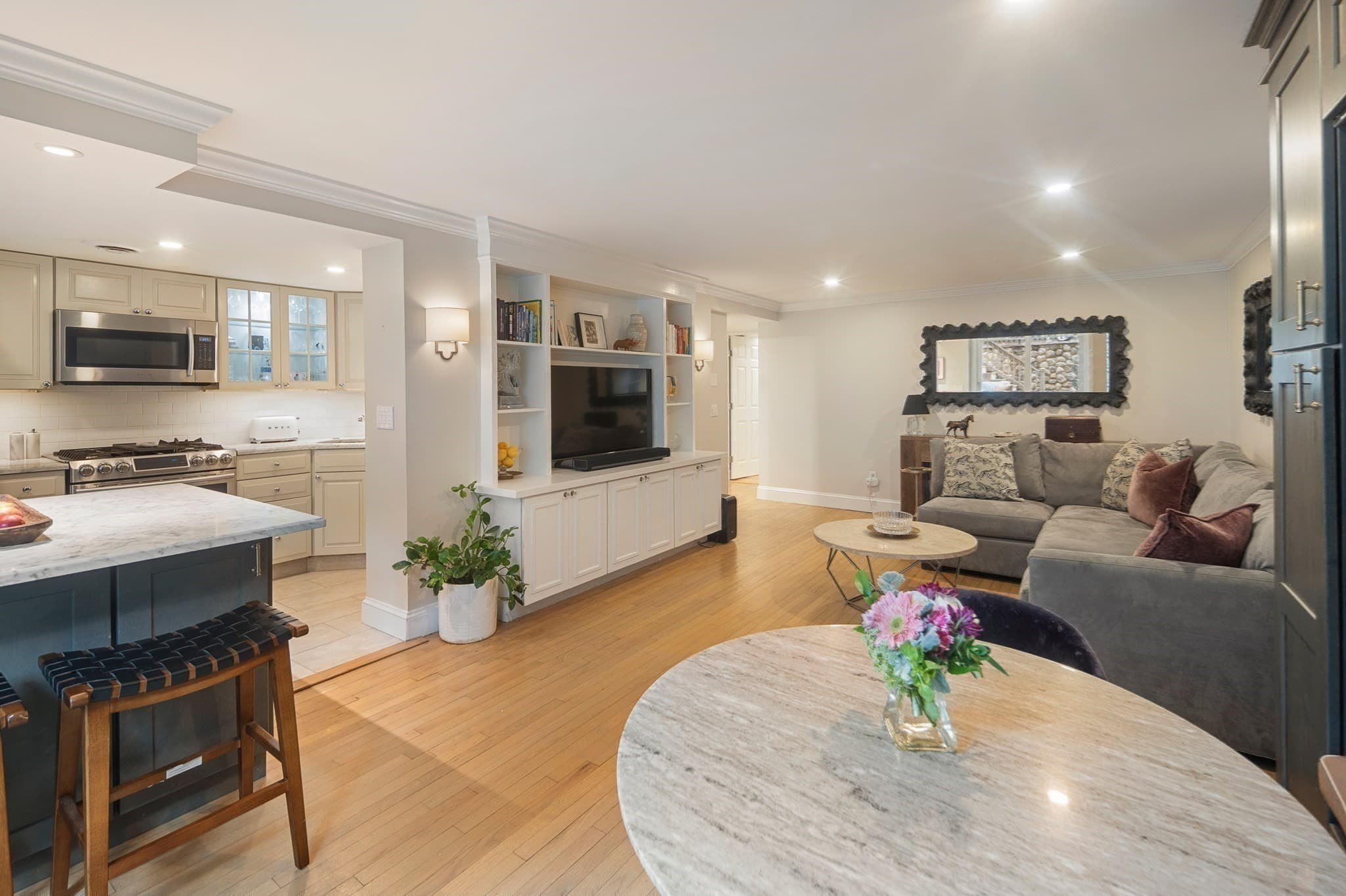 Condominium at 7 Concord Sq # 1, Boston MA 02118, Boston, photo 8 of 23