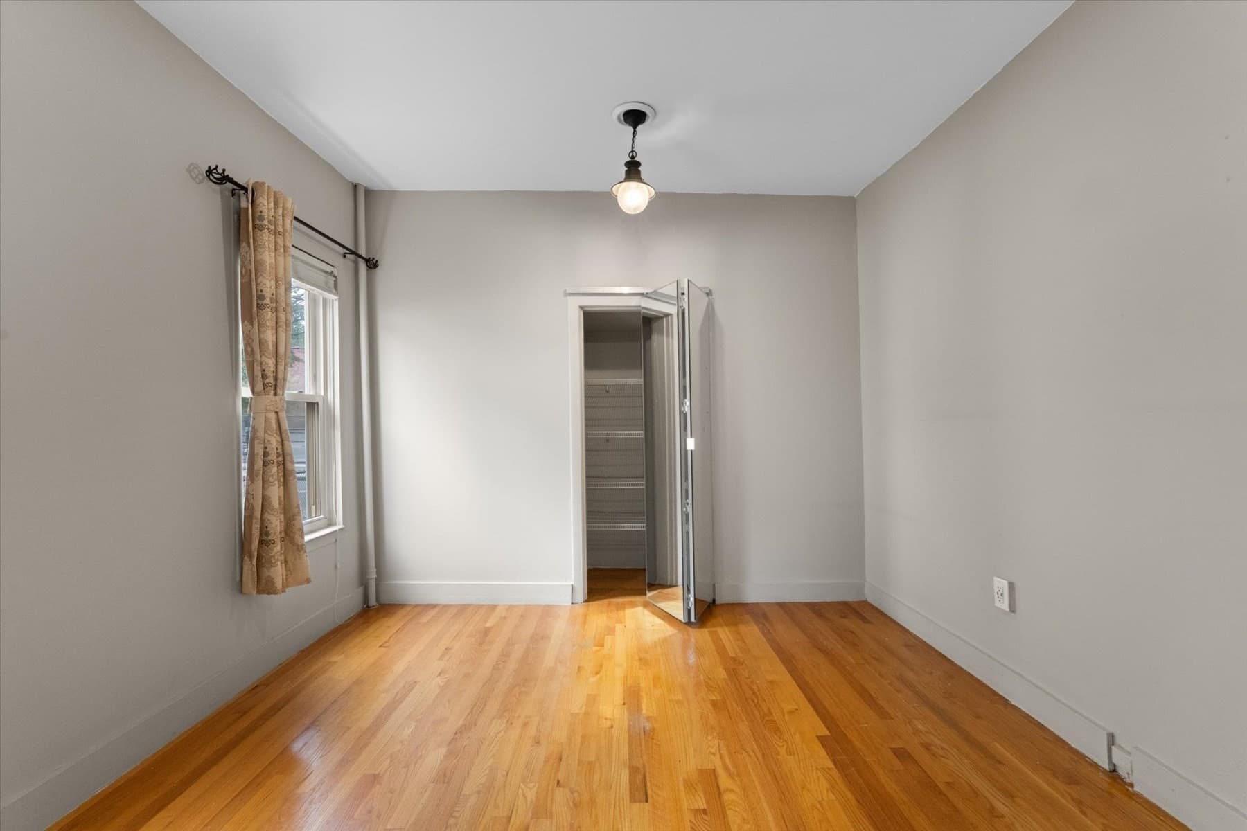 Condominium at 30 Summer Street # 1, Somerville MA 02143, photo 14 of 37