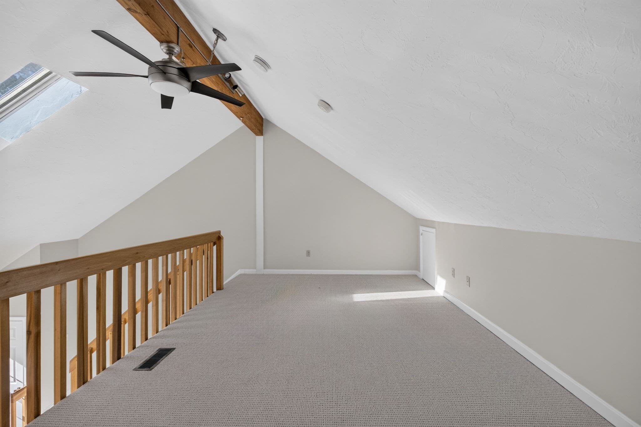 Condominium at 98 Heritage Drive # 98, Tewksbury MA 01876, Tewksbury, photo 30 of 42