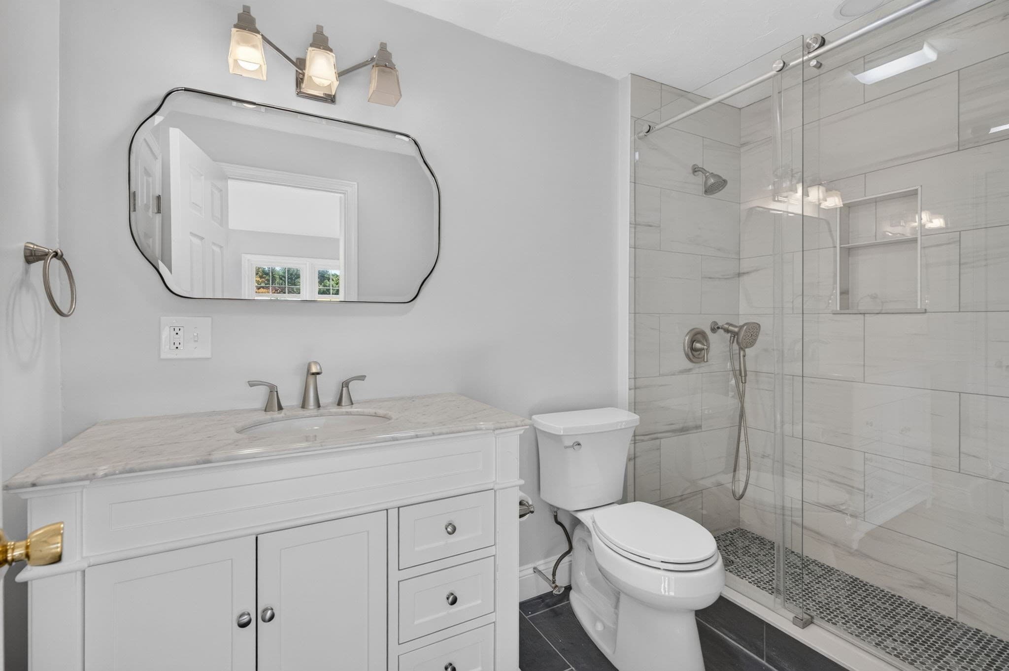 Condominium at 98 Heritage Drive # 98, Tewksbury MA 01876, Tewksbury, photo 19 of 42
